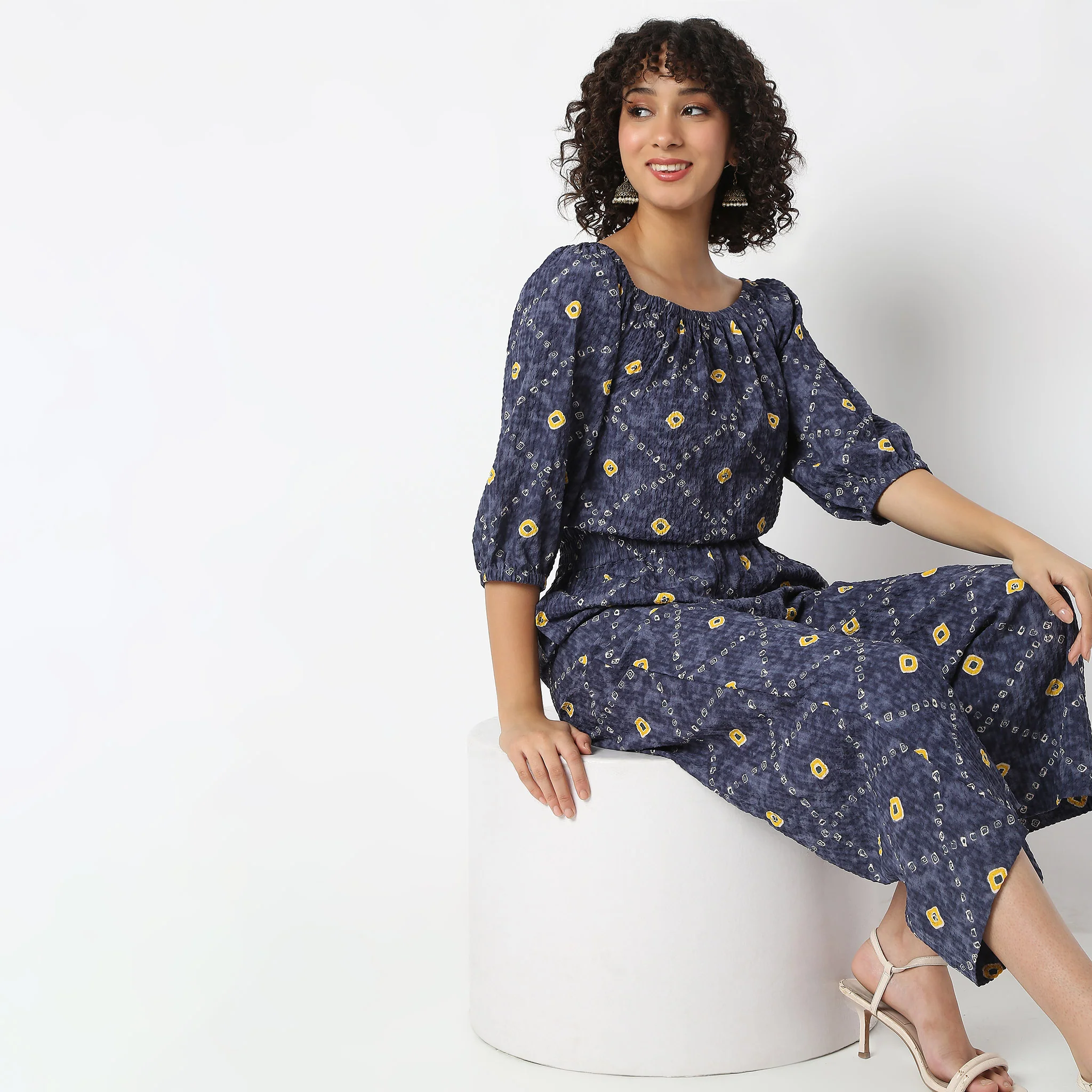 Straight Fit Bandhani Printed Crop Top - Image 2