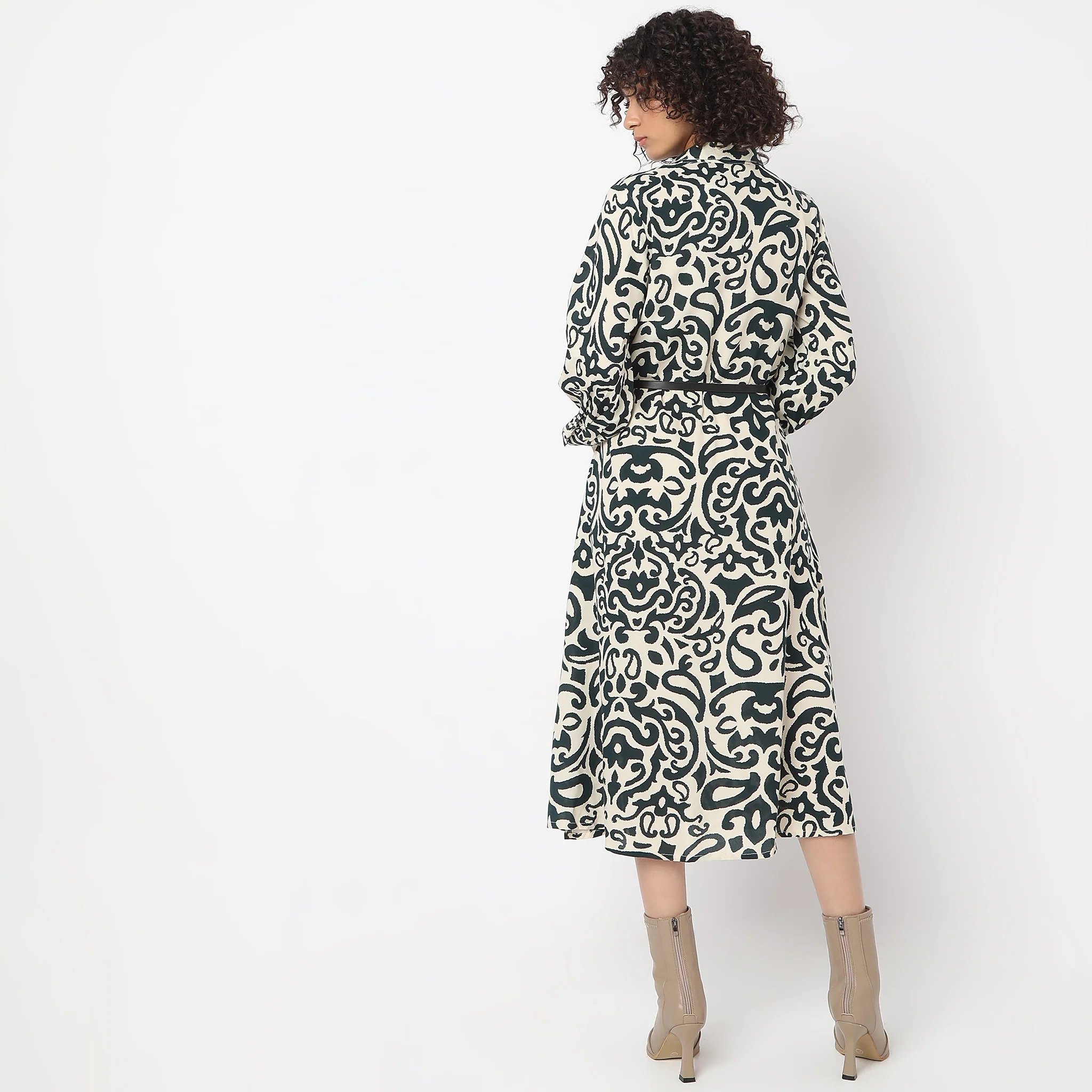 Straight Fit Printed Dress - Image 3
