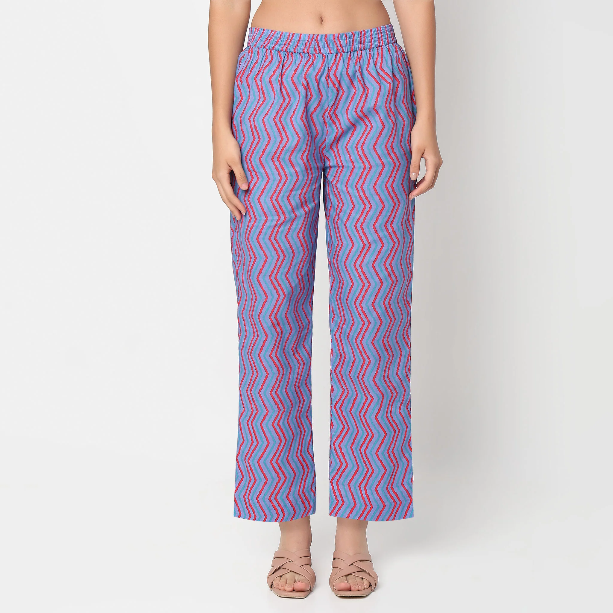 Straight Fit Printed Essential Pants - Image 2