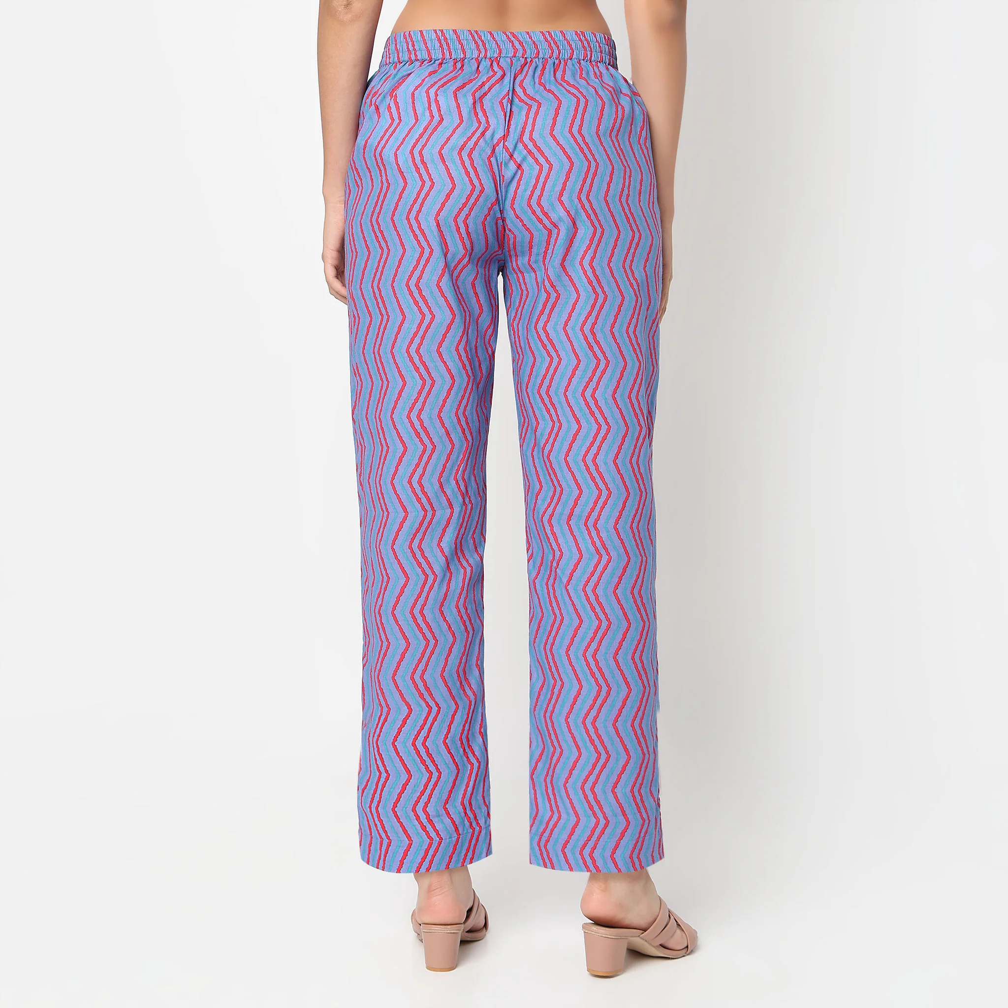 Straight Fit Printed Essential Pants - Image 3
