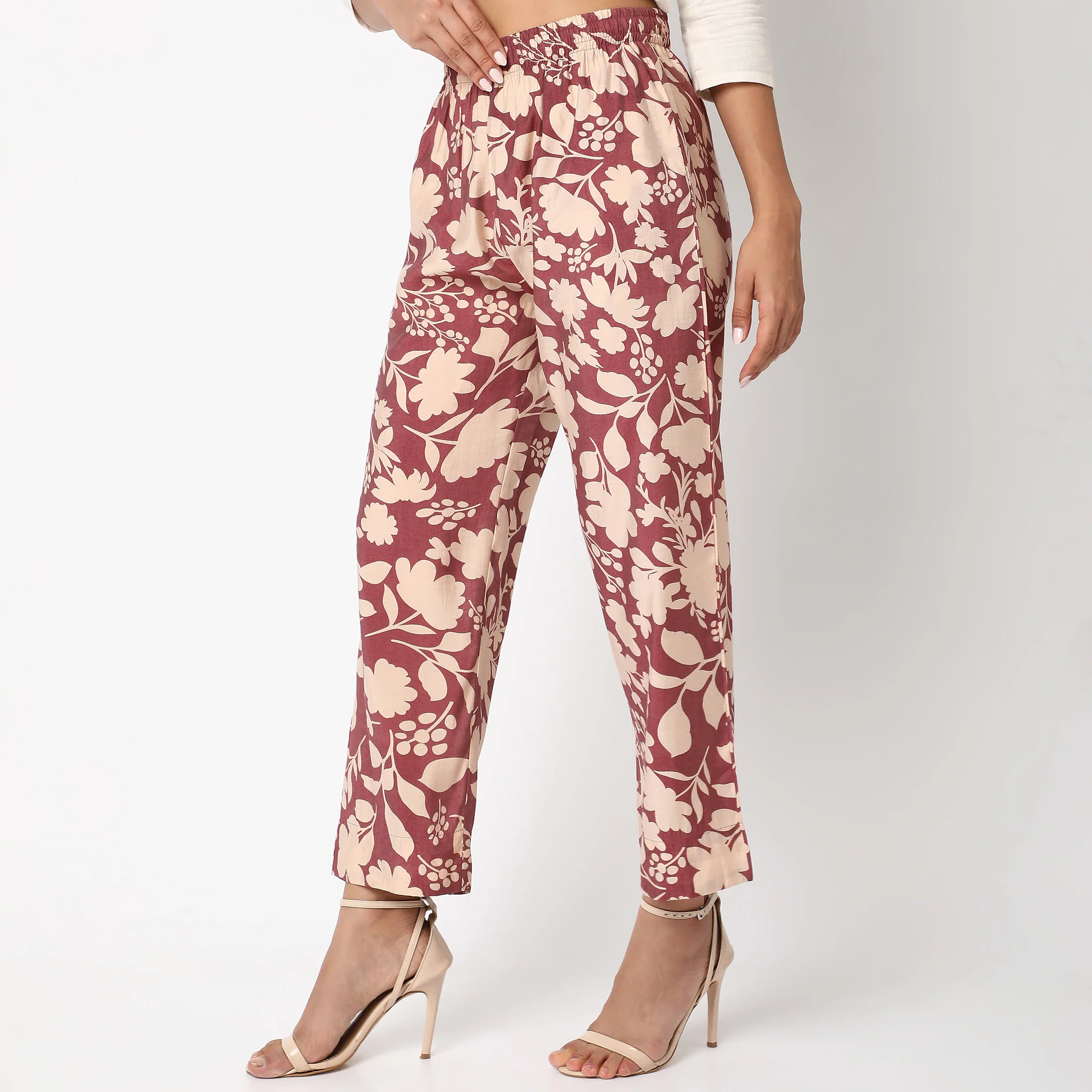 Straight Fit Printed Ethnic Pants - Image 3