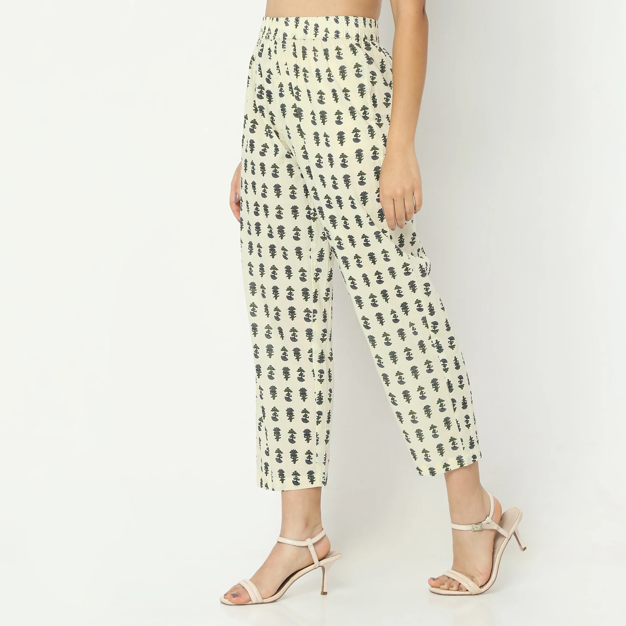 Straight Fit Printed Full Length Mid Rise Pants - Image 5