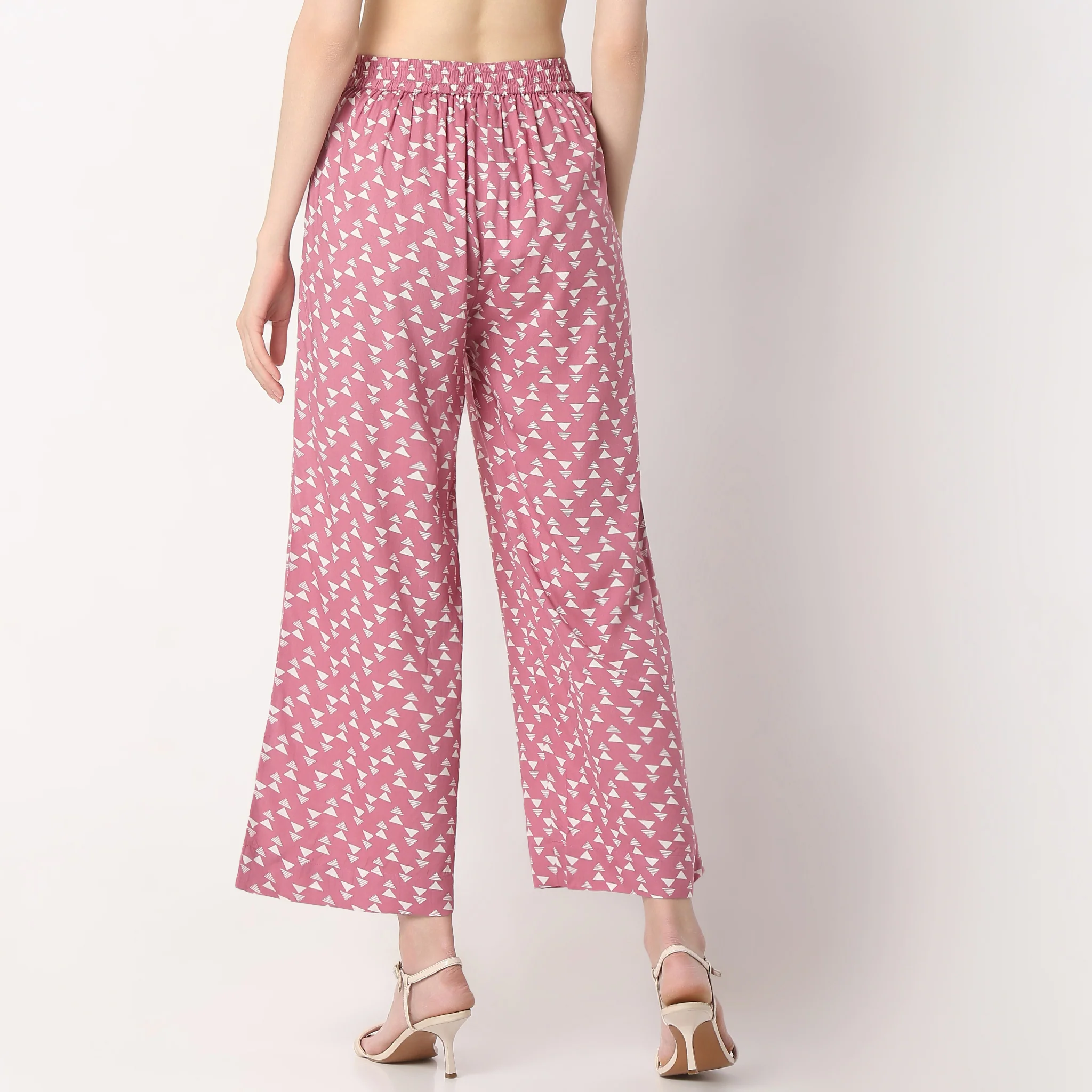 Straight Fit Printed Ankle Length A-Line High Rise Culottes - Image 3