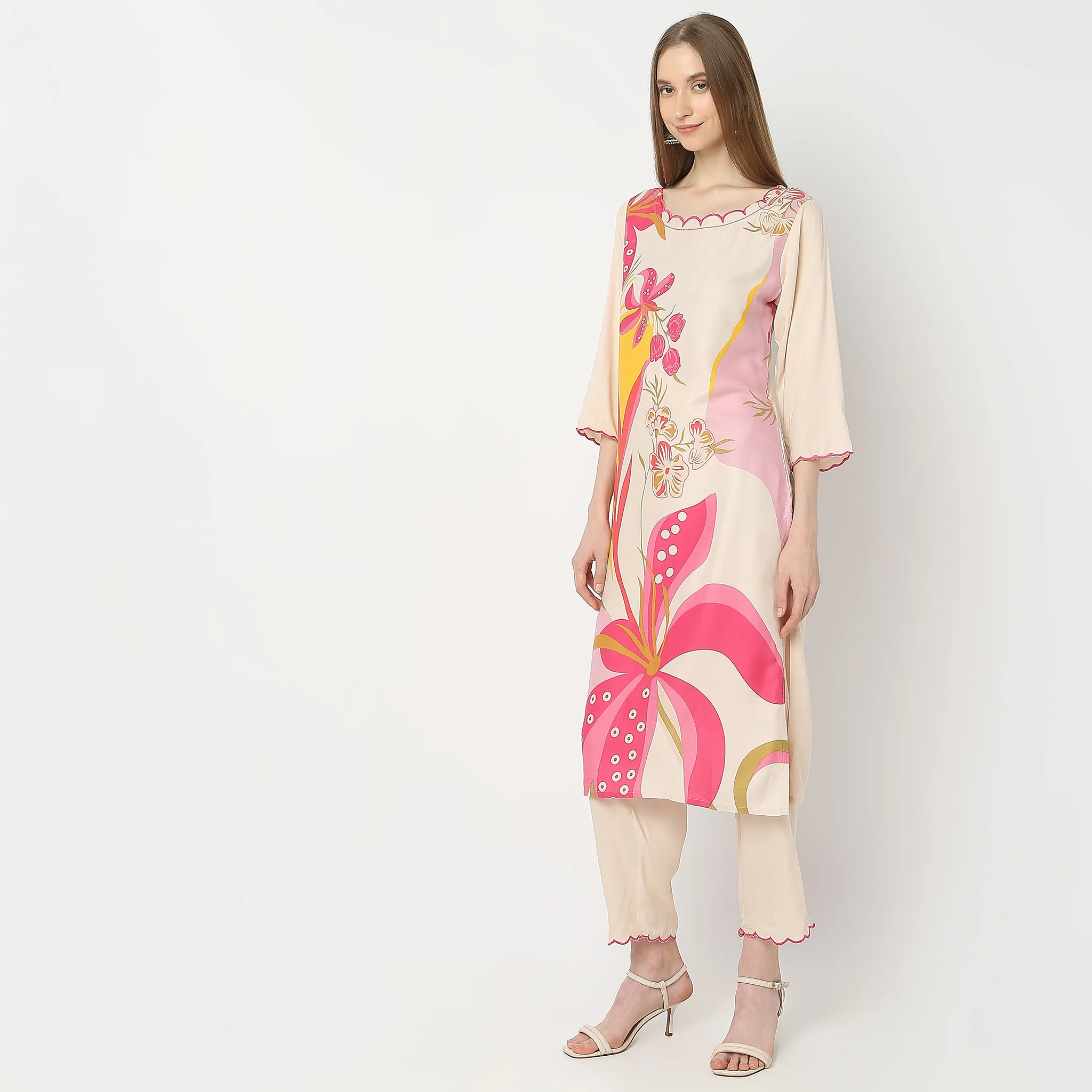 Straight Fit Printed Kurta And Pant With Dupatta Set - Image 5