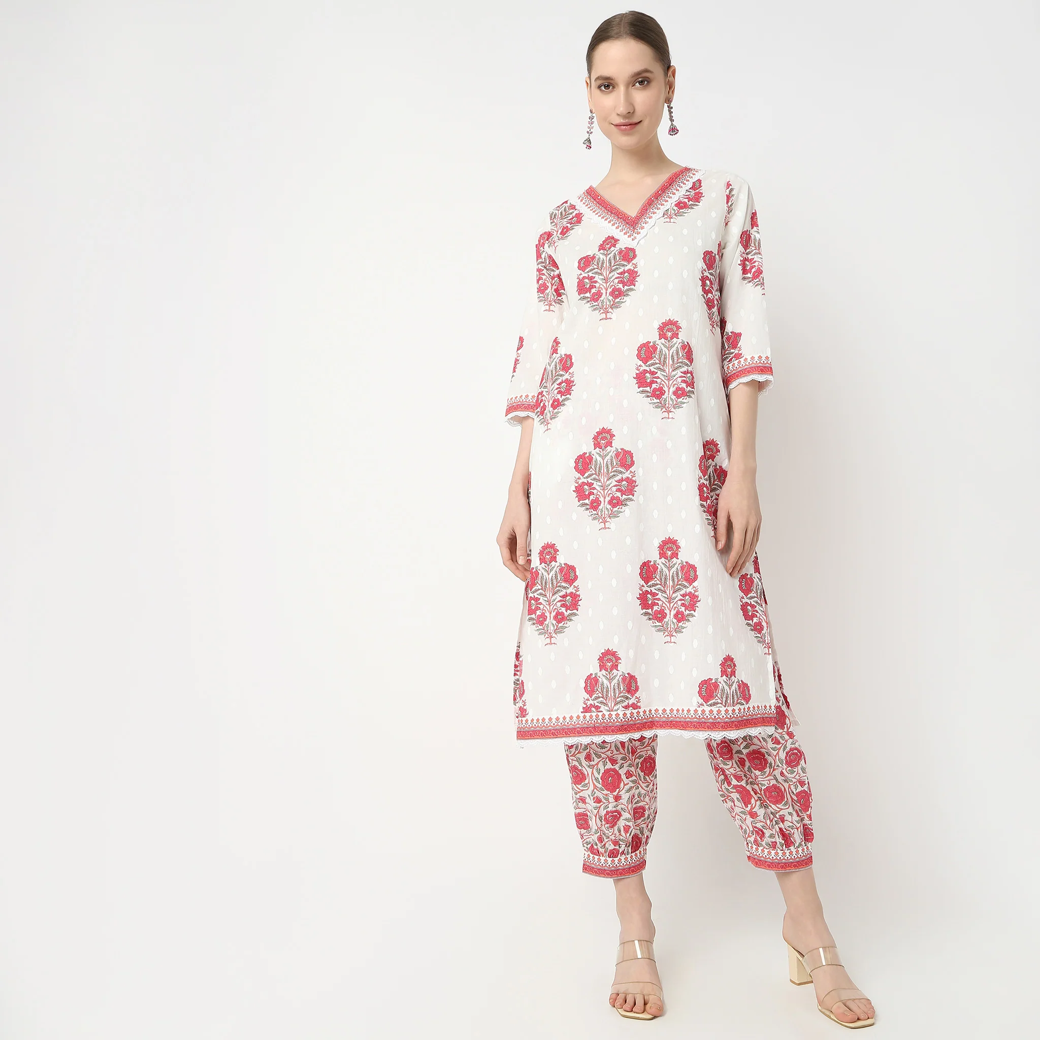 Straight Fit Printed V-Neck Kurta And Pant With Dupatta Set - Image 2