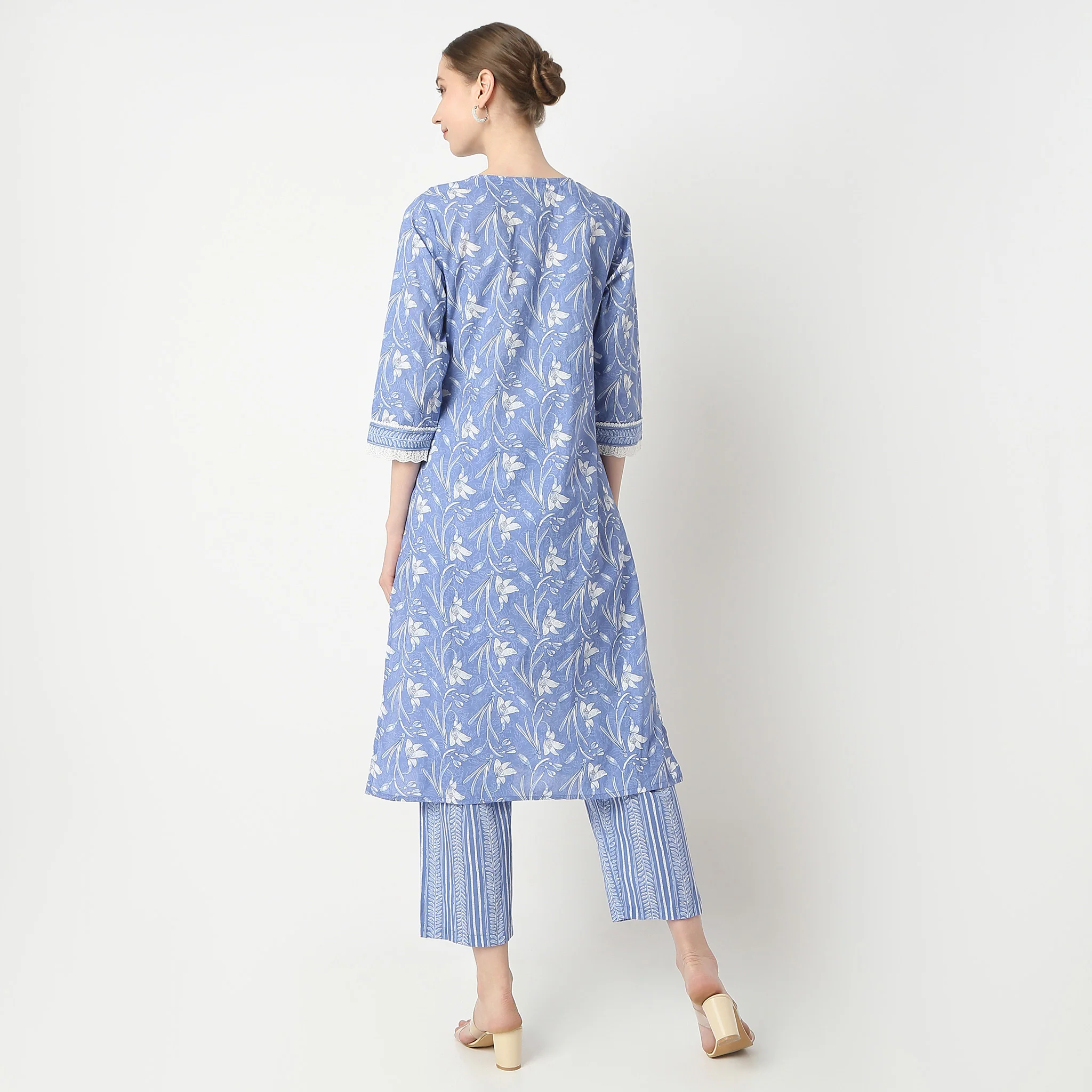 Straight Fit Printed Traditional Kurta And Pant With Dupatta Set - Image 3