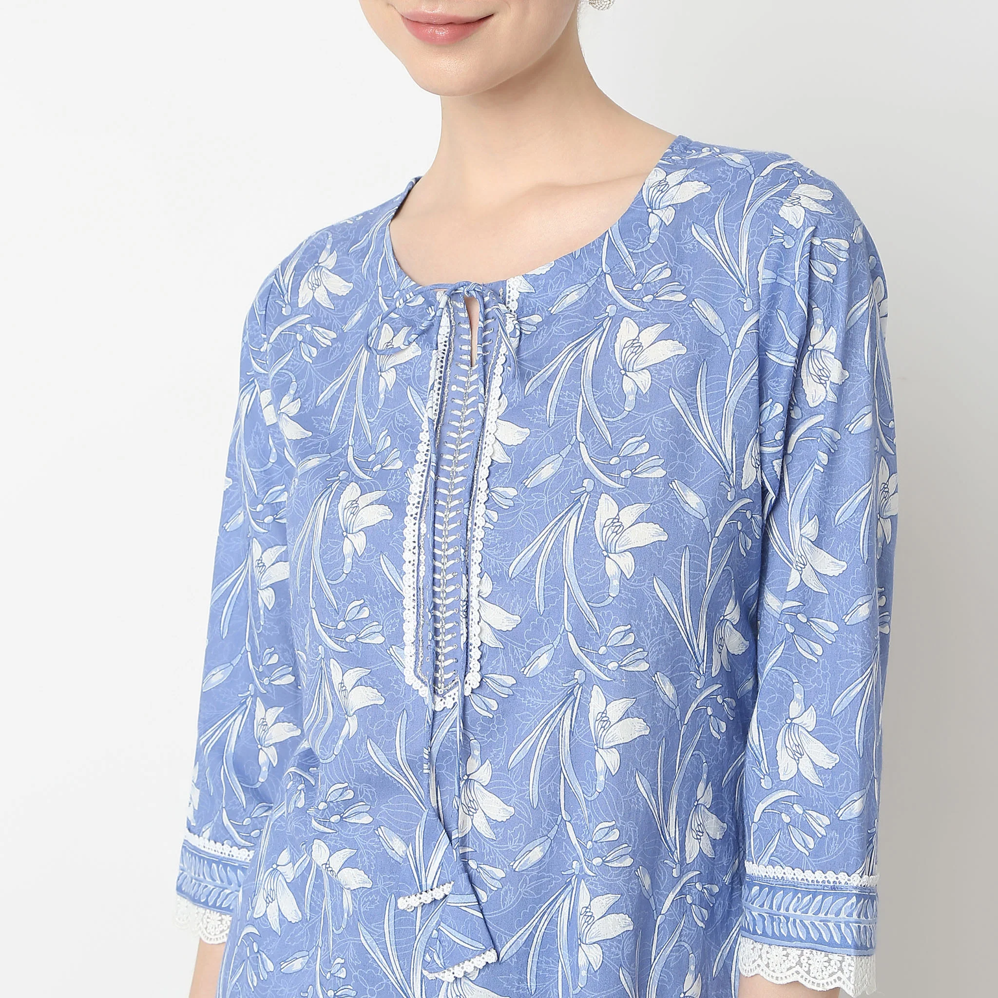 Straight Fit Printed Traditional Kurta And Pant With Dupatta Set - Image 4