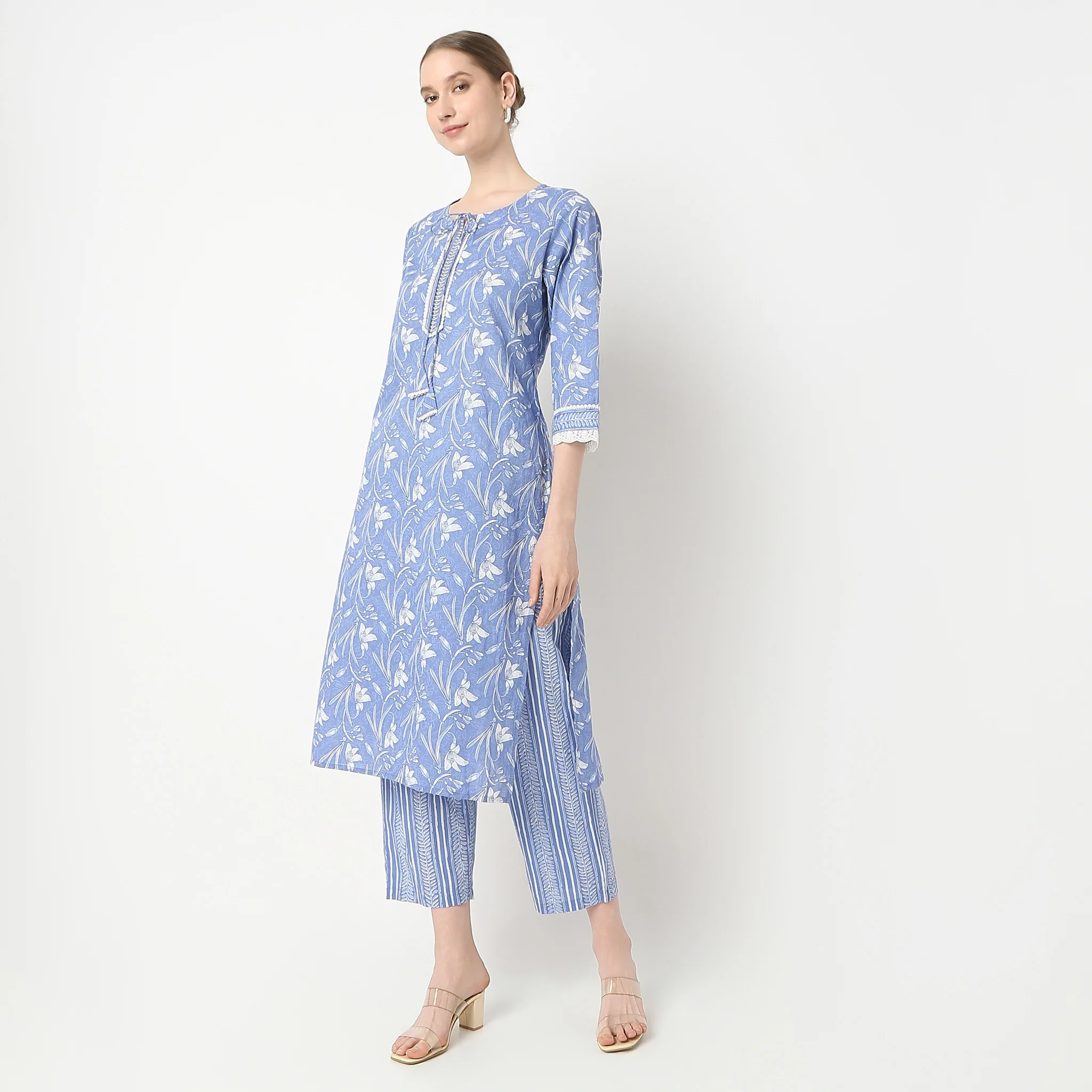 Straight Fit Printed Traditional Kurta And Pant With Dupatta Set - Image 5