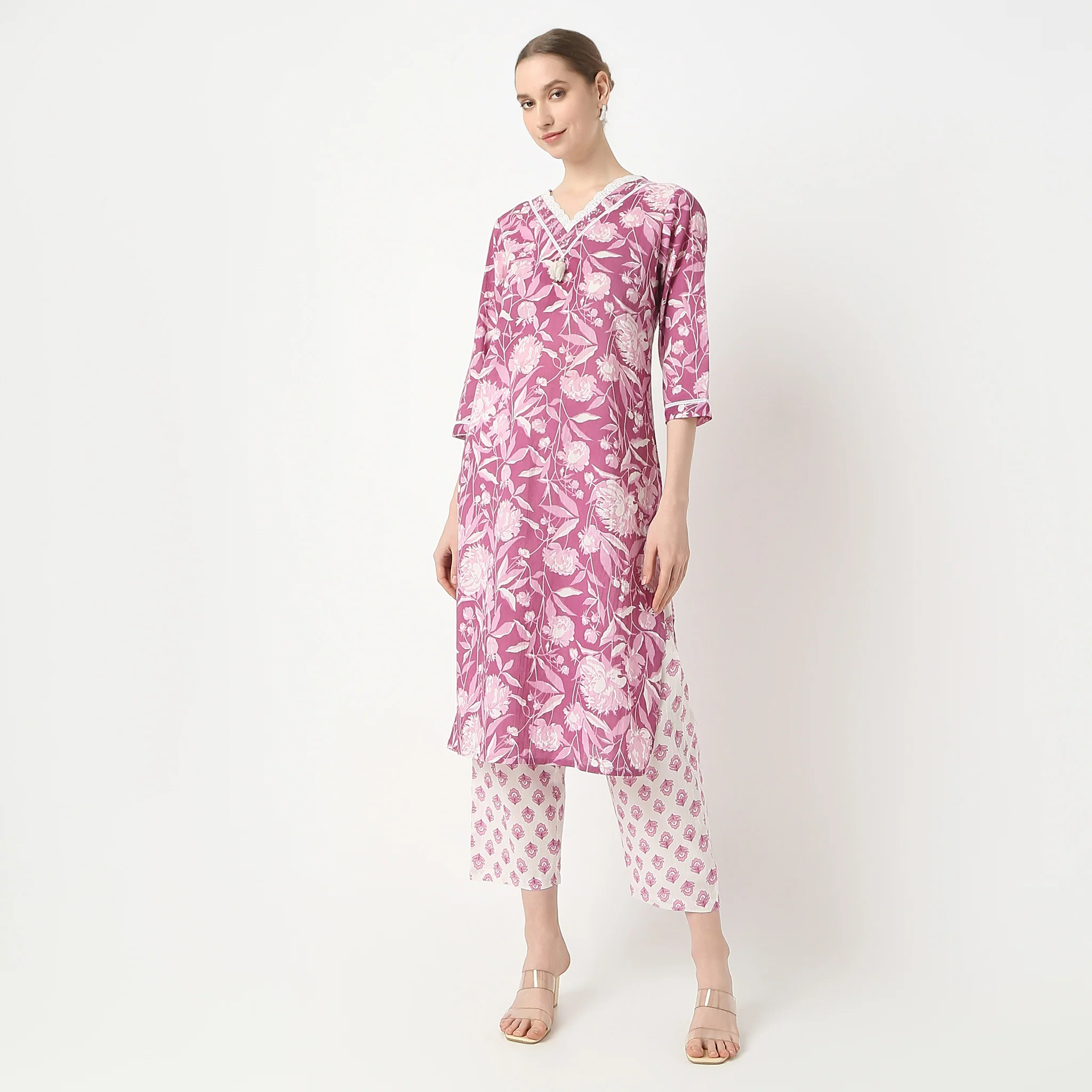Straight Fit Printed V-Neck Traditional Kurta And Pant With Dupatta Set - Image 2