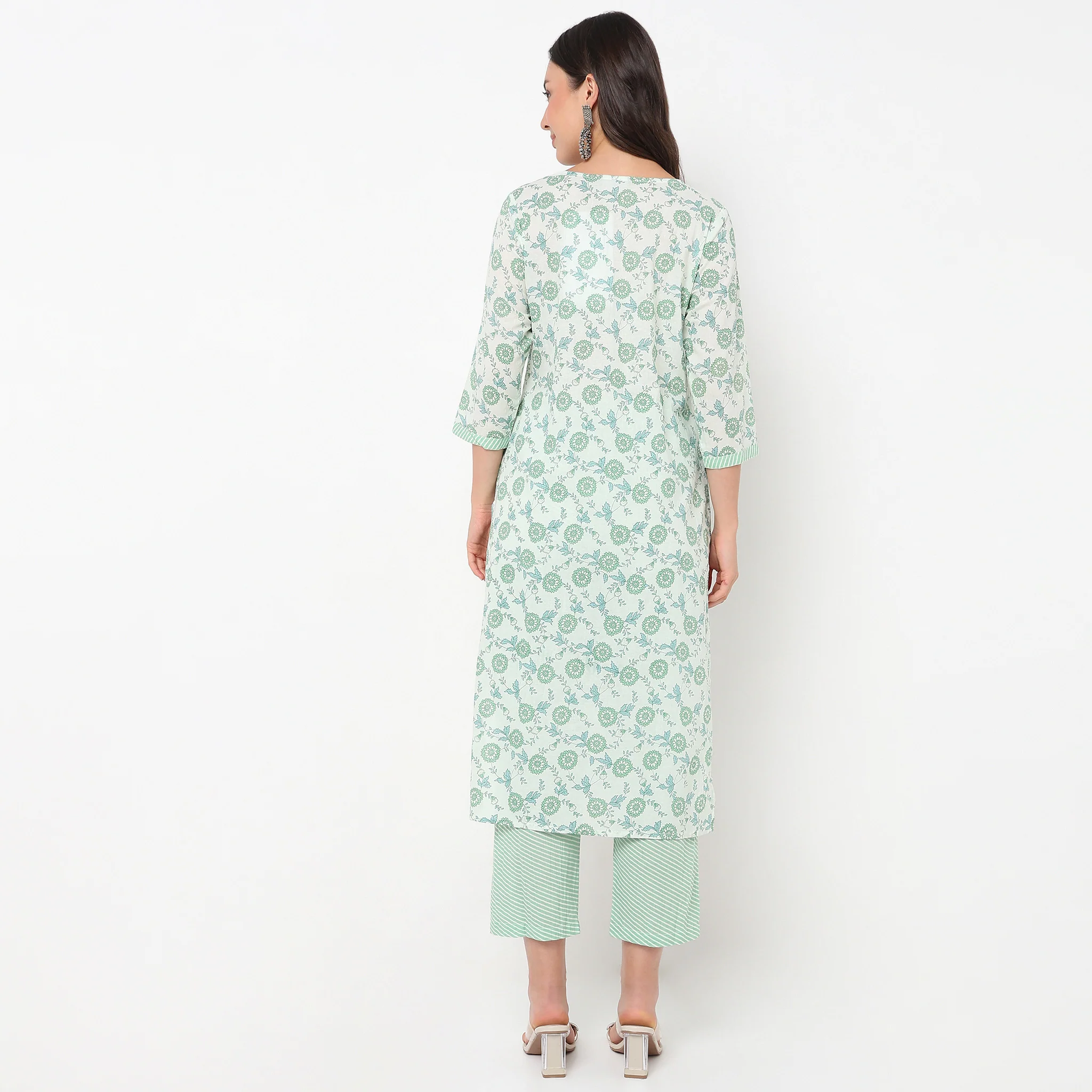 Straight Fit Printed Kurta And Pant With Dupatta Set - Image 3