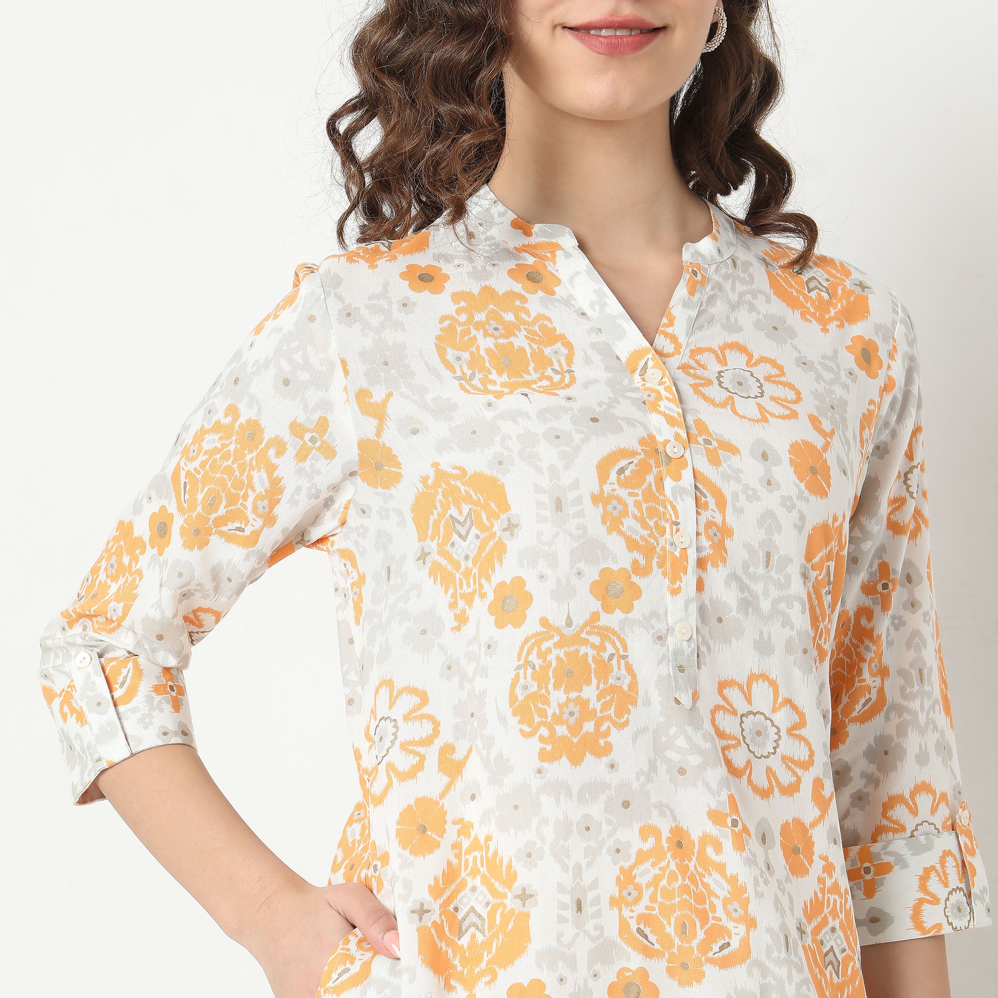Straight Fit Printed Kurta - Image 4