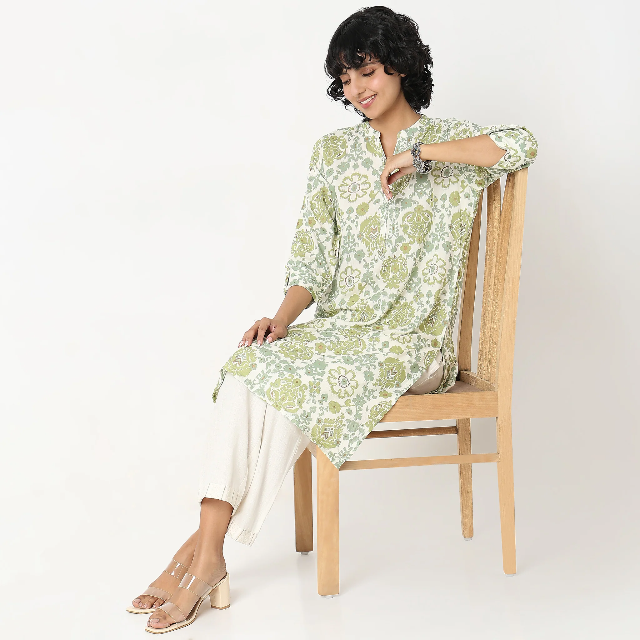 Straight Fit Printed Kurta - Image 6
