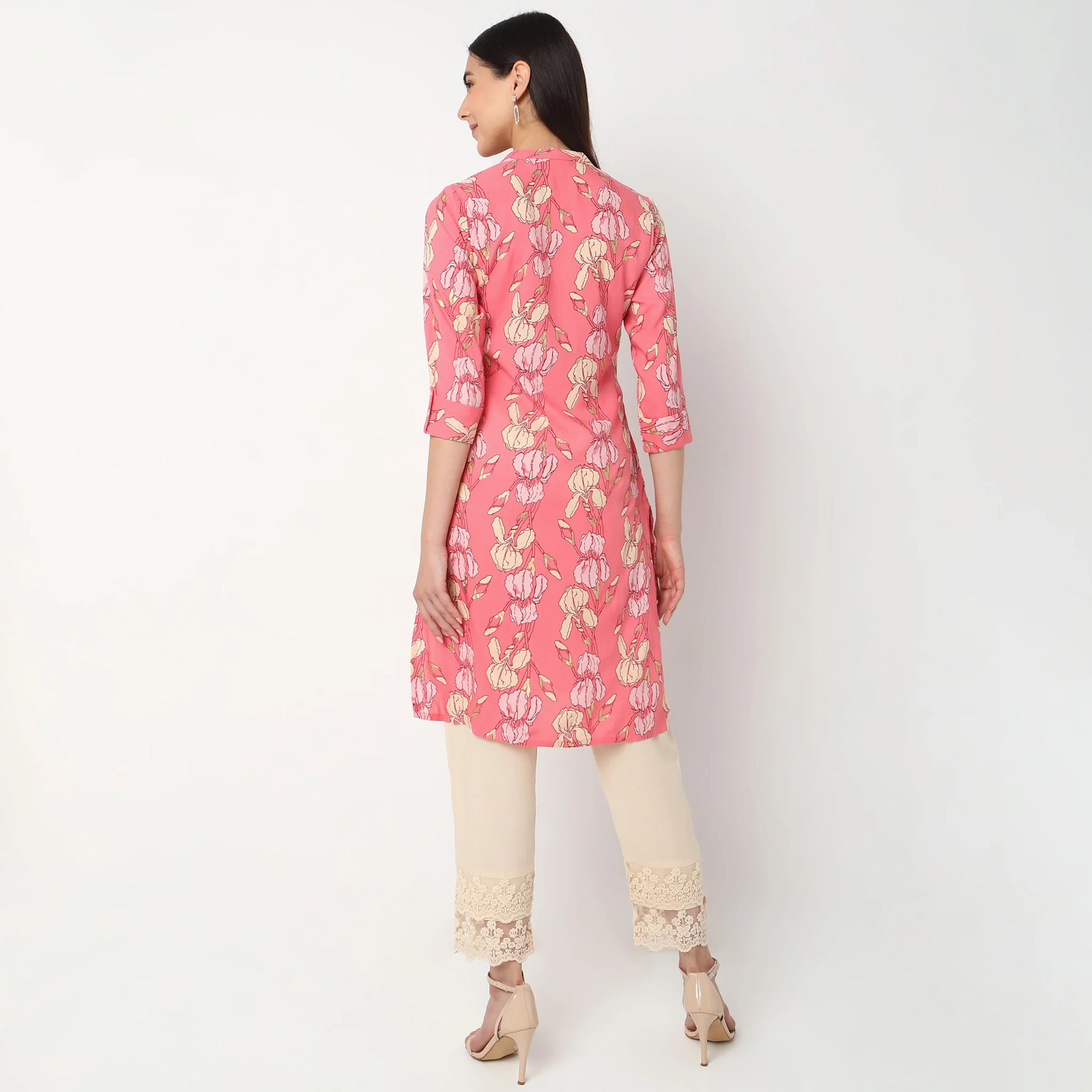 Straight Fit Printed Kurta - Image 3