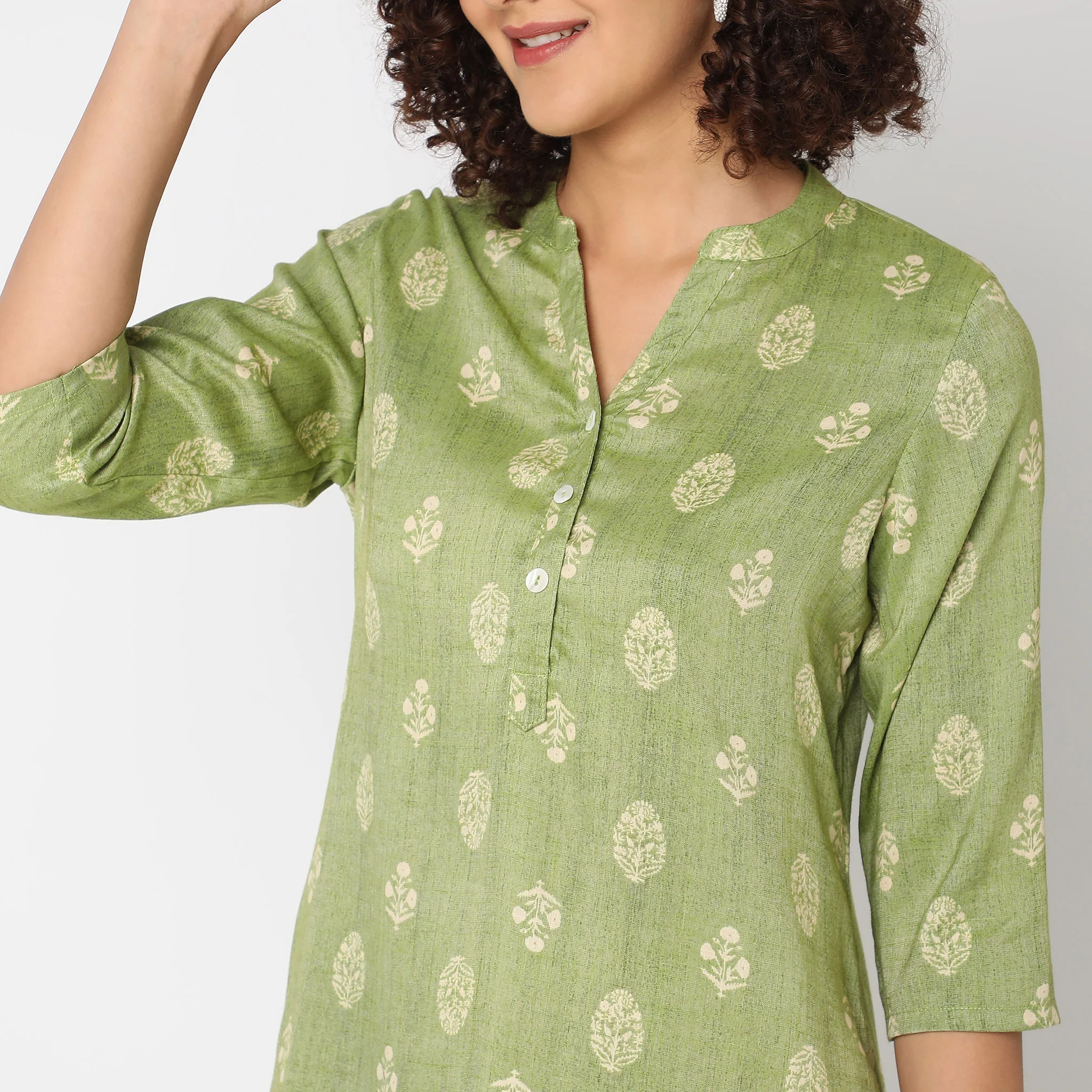 Straight Fit Printed Kurta - Image 4