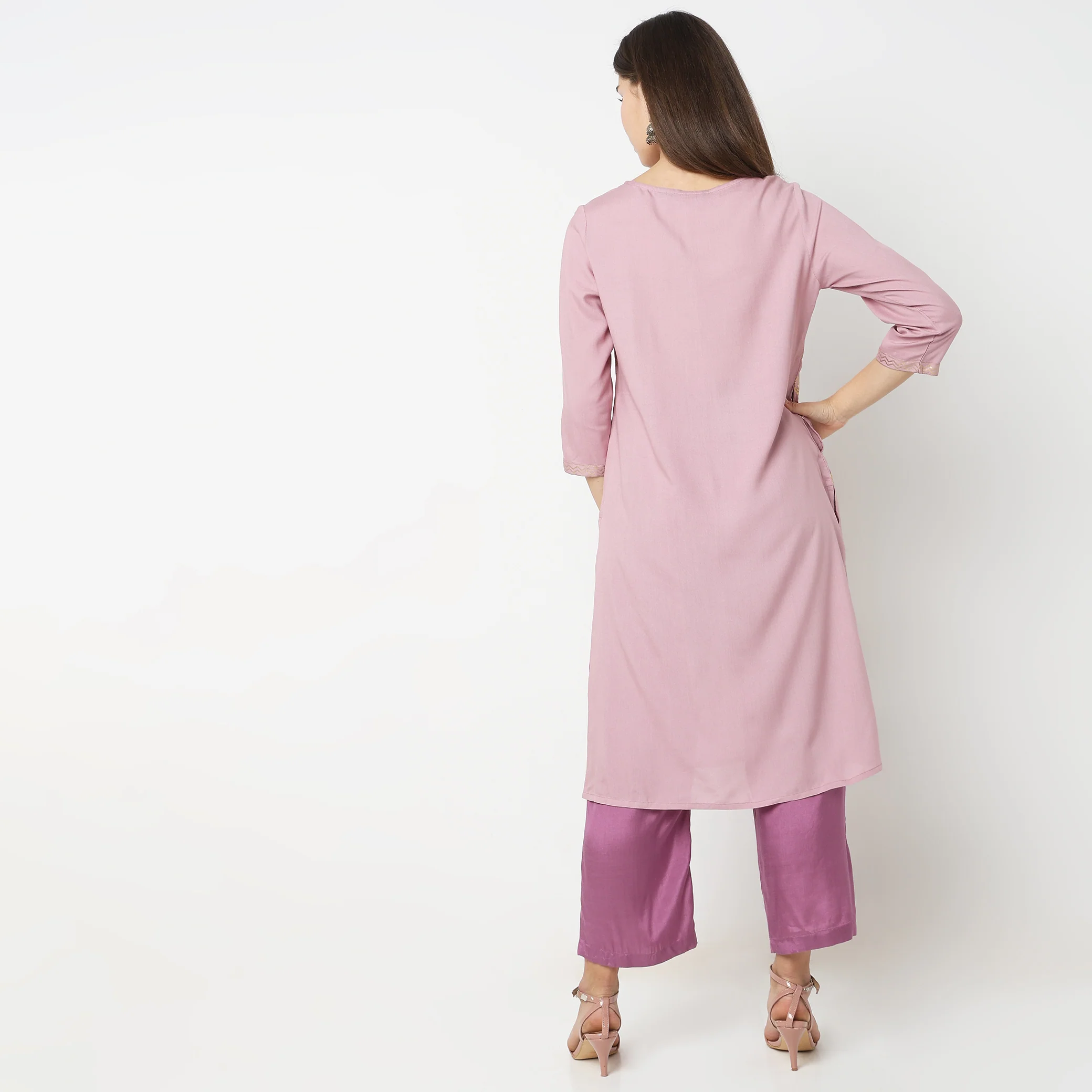 Straight Fit Printed Kurta - Image 3