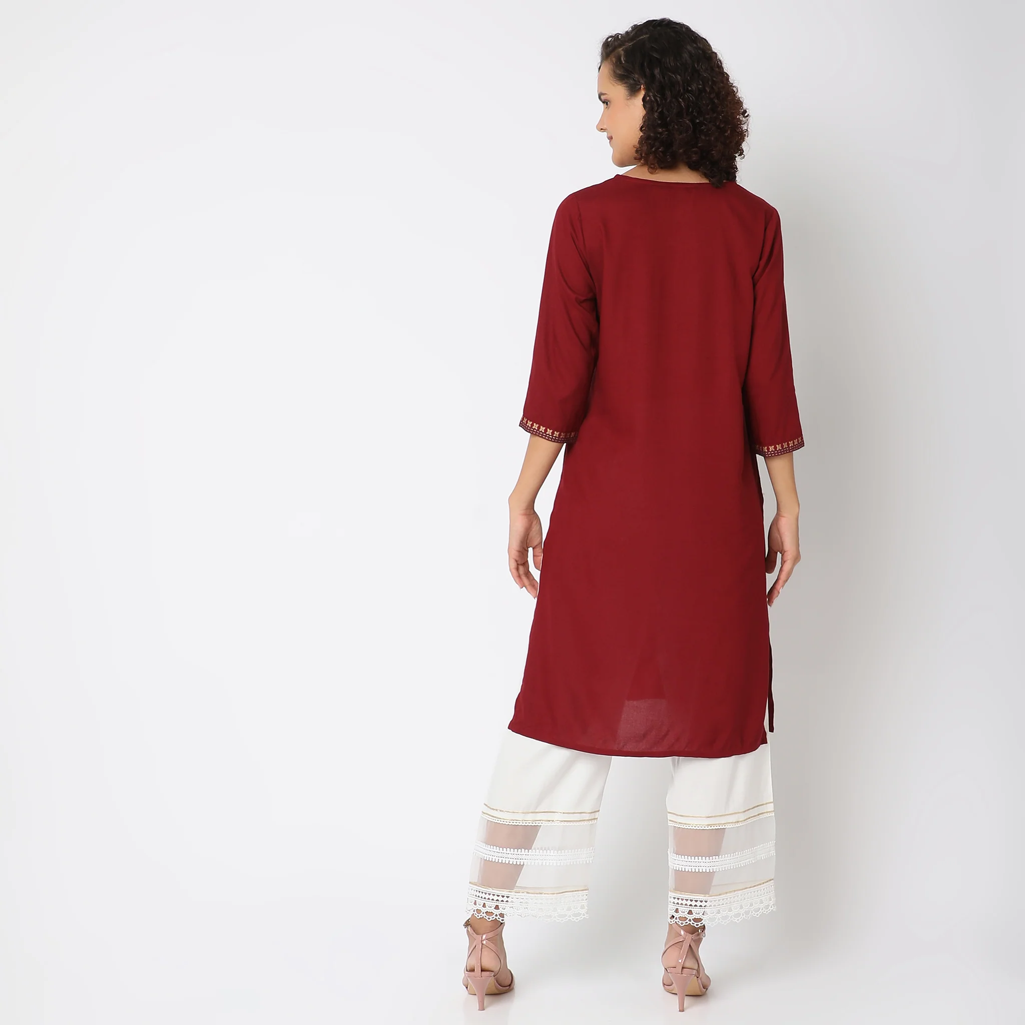 Straight Fit Printed Kurta - Image 3