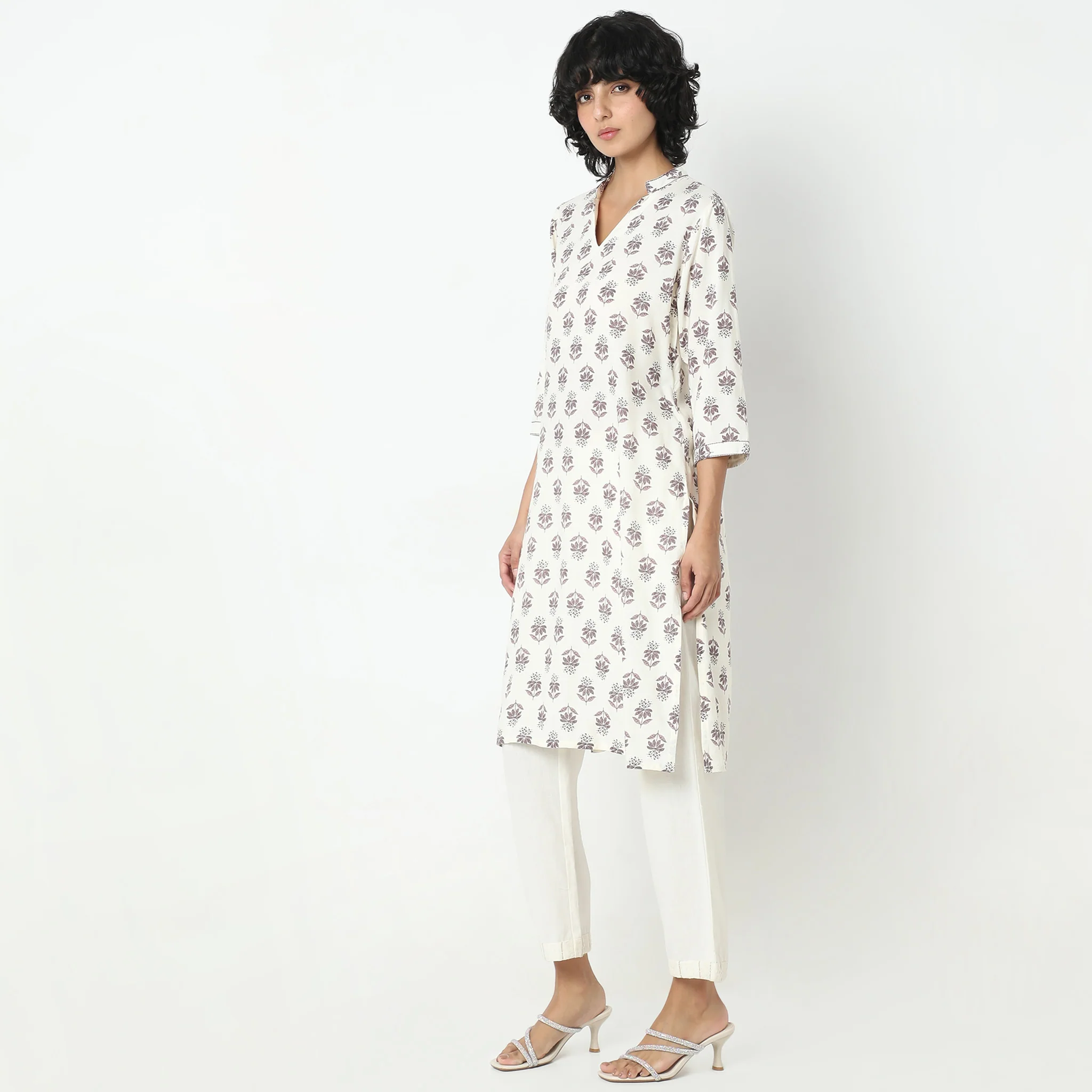 Straight Fit Printed Kurta - Image 10