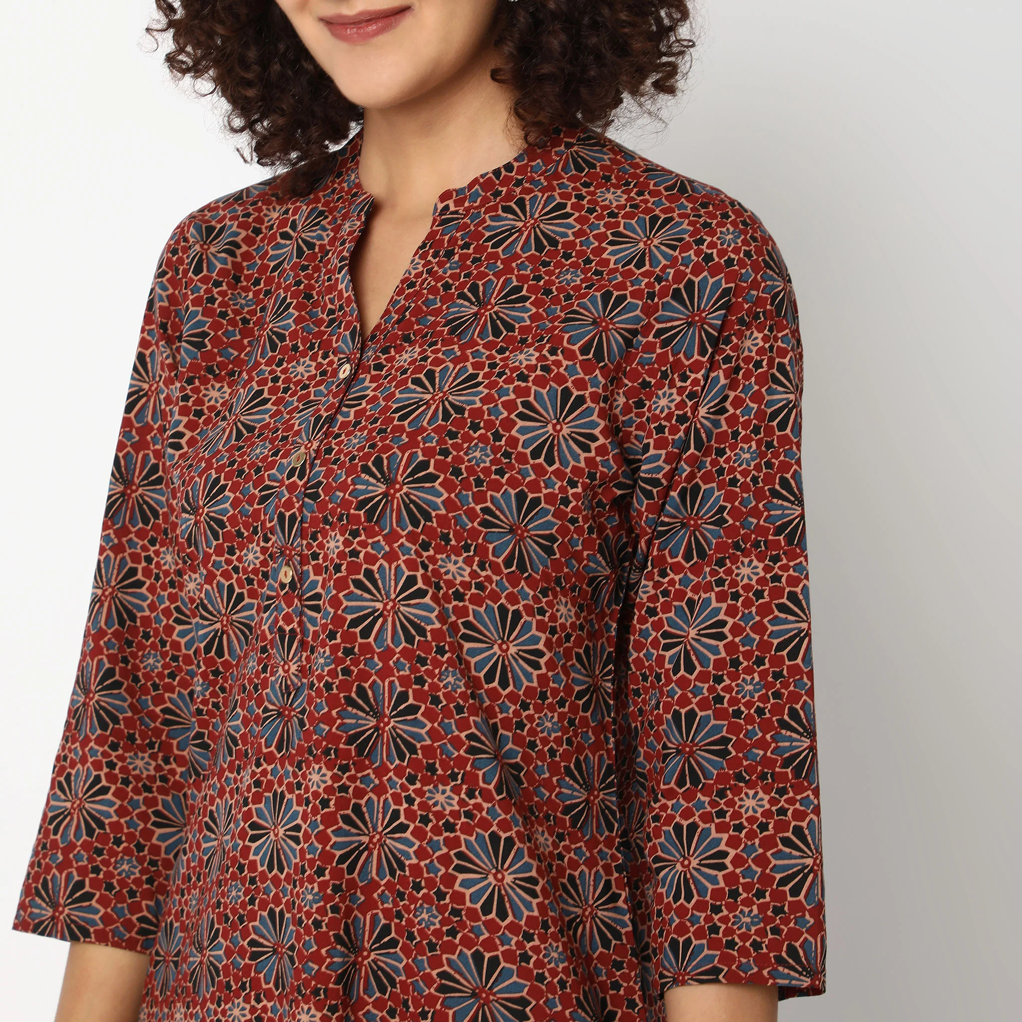 Straight Fit Printed Kurta - Image 4