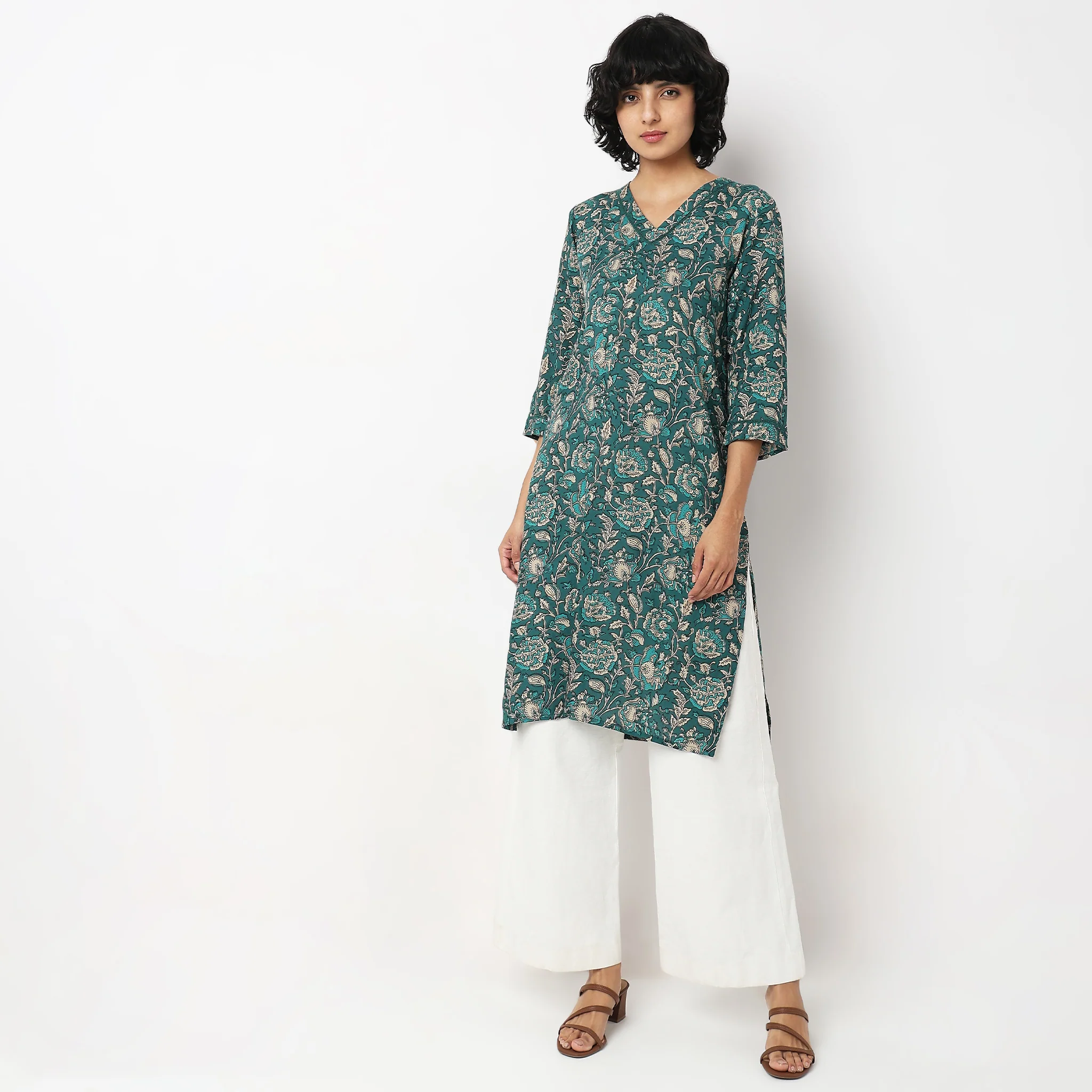 Straight Fit Printed Kurta - Image 2