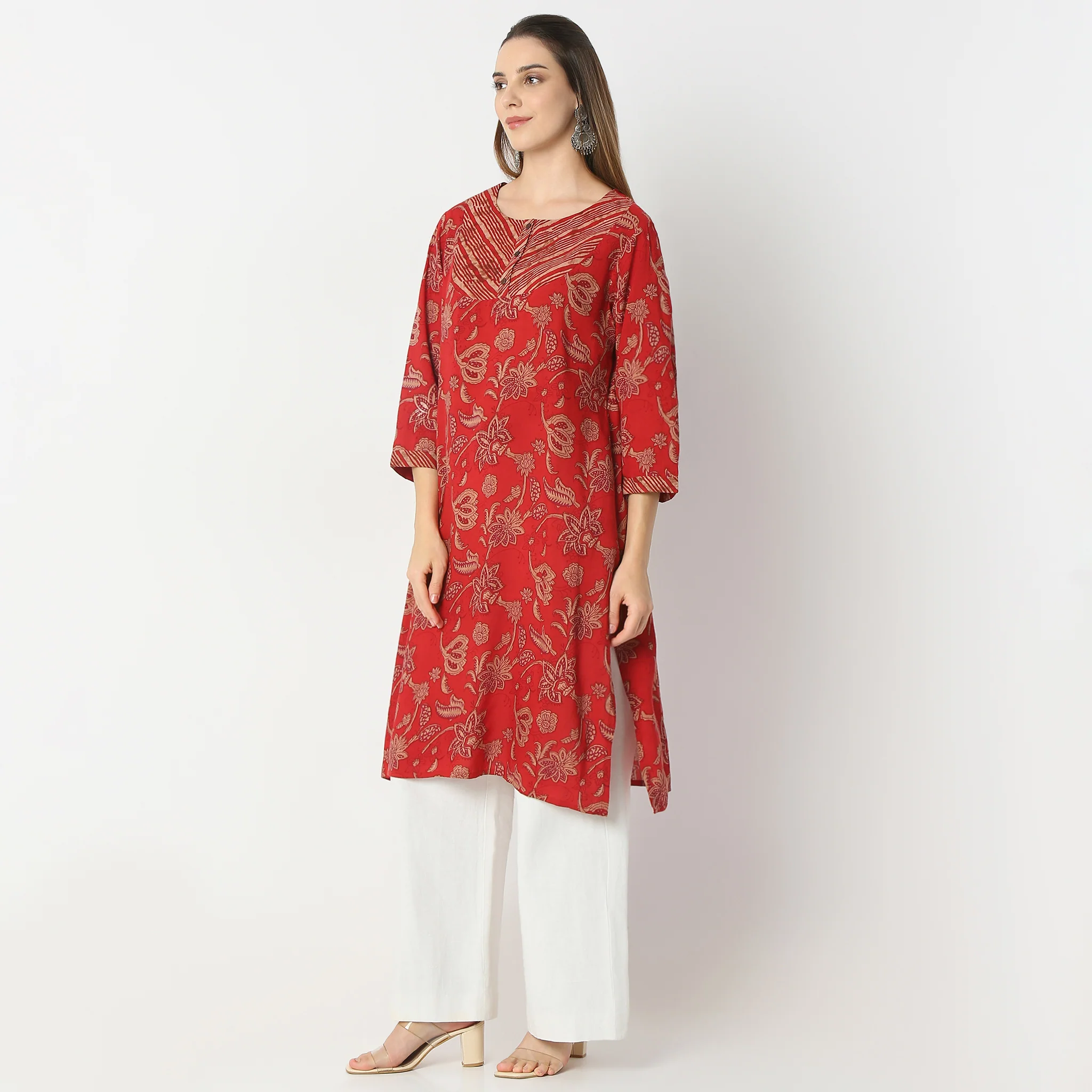 Straight Fit Printed Kurta - Image 10