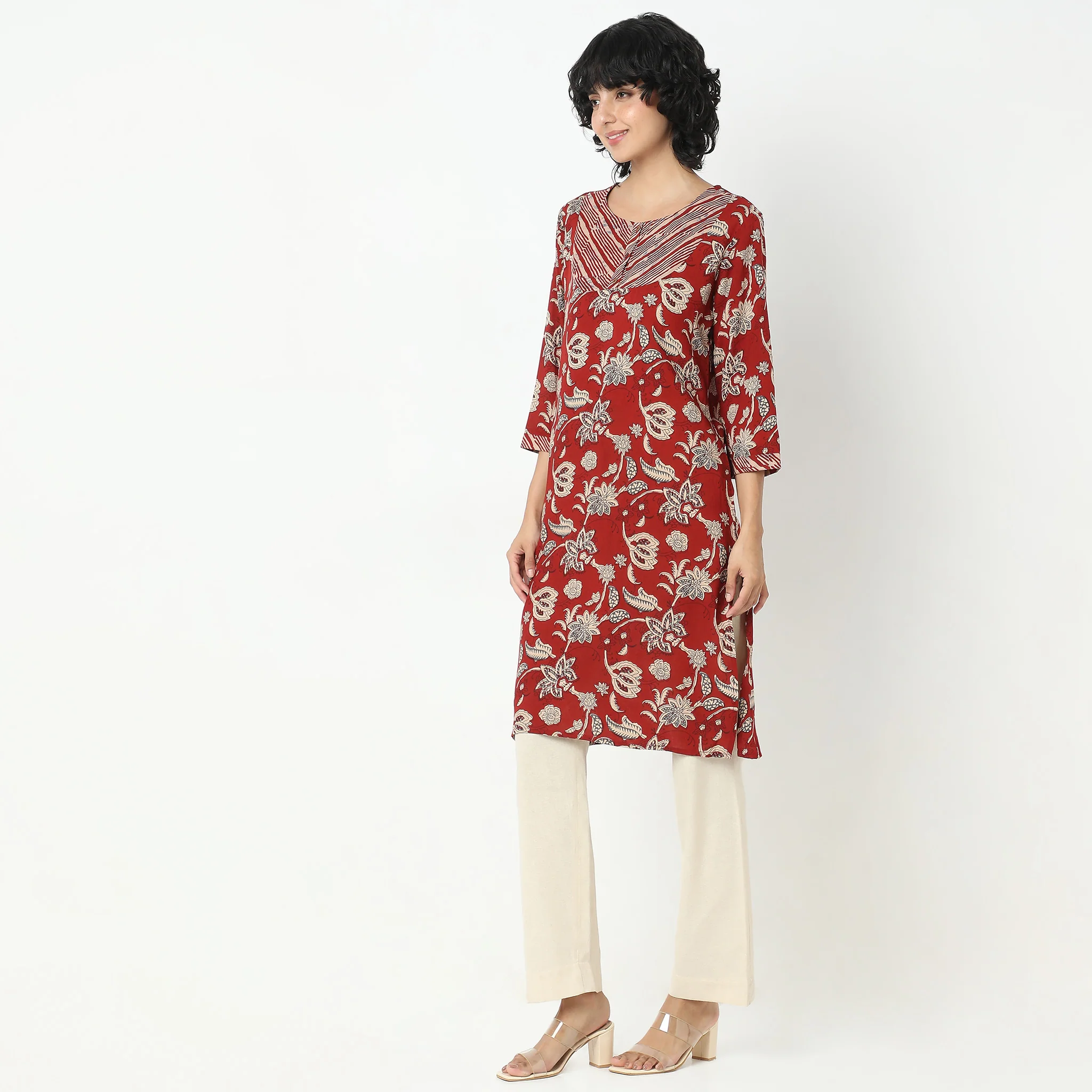 Straight Fit Printed Kurta - Image 5