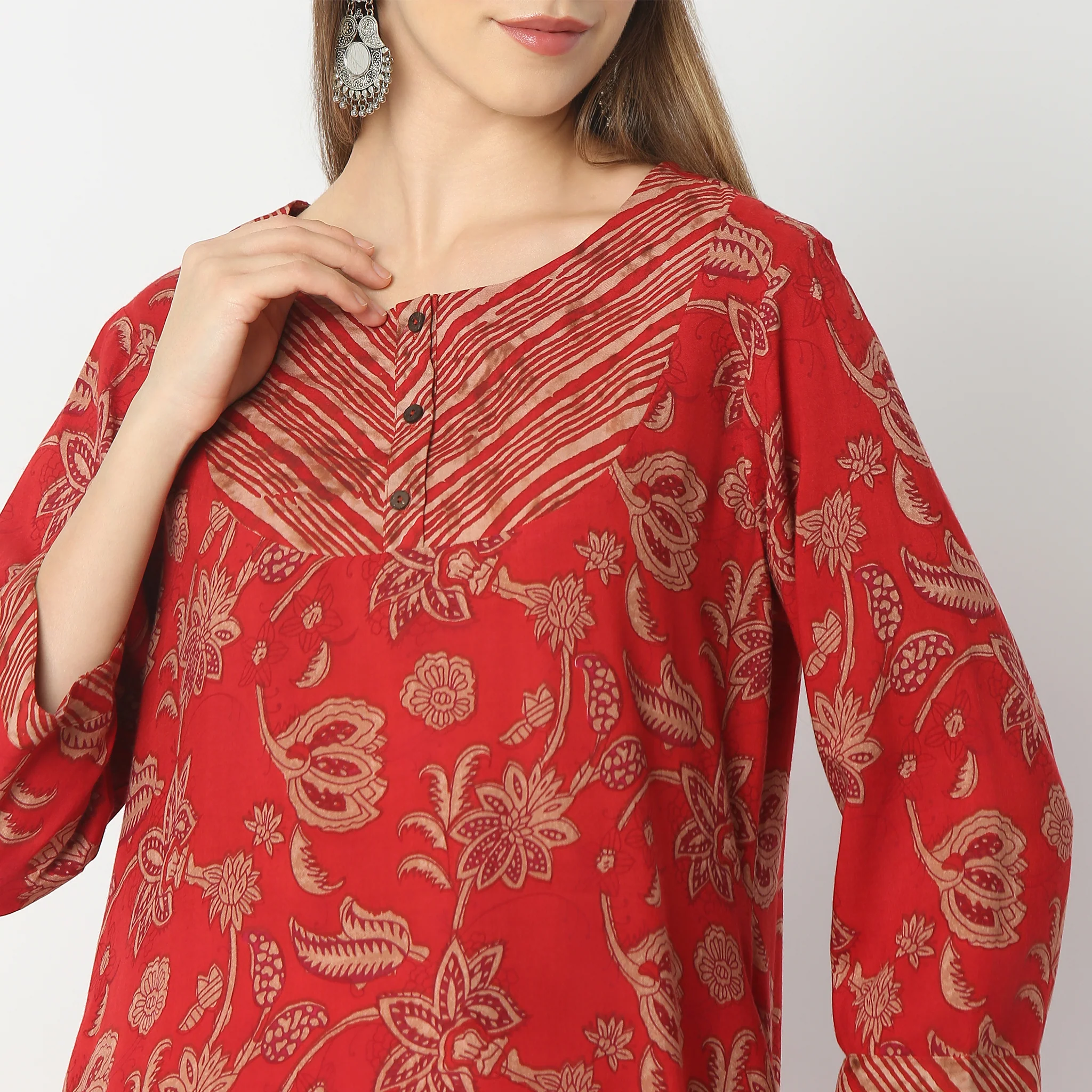 Straight Fit Printed Kurta - Image 9