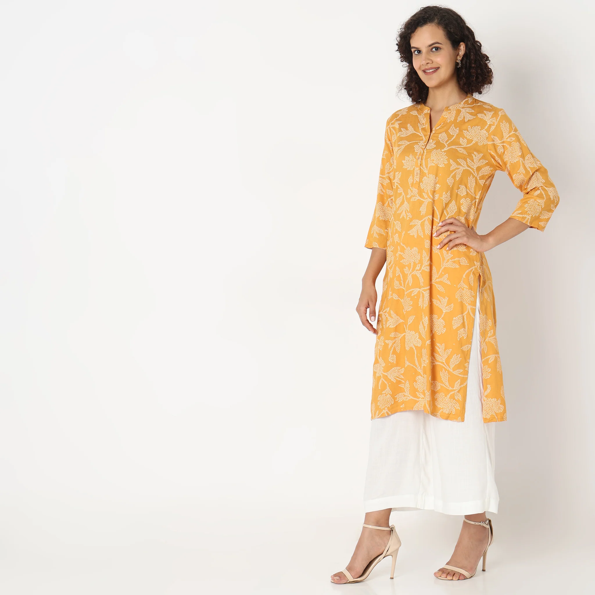 Straight Fit Printed Kurta - Image 10