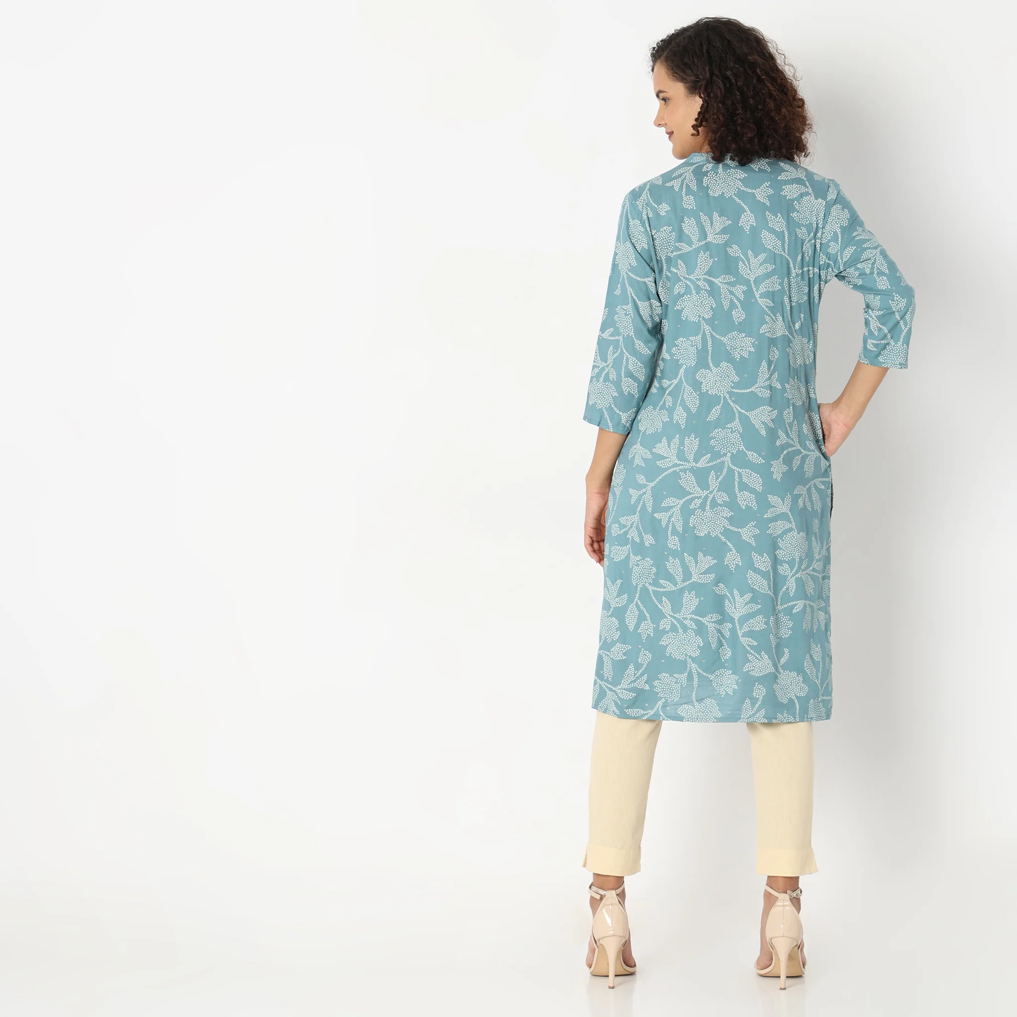 Straight Fit Printed Kurta - Image 3