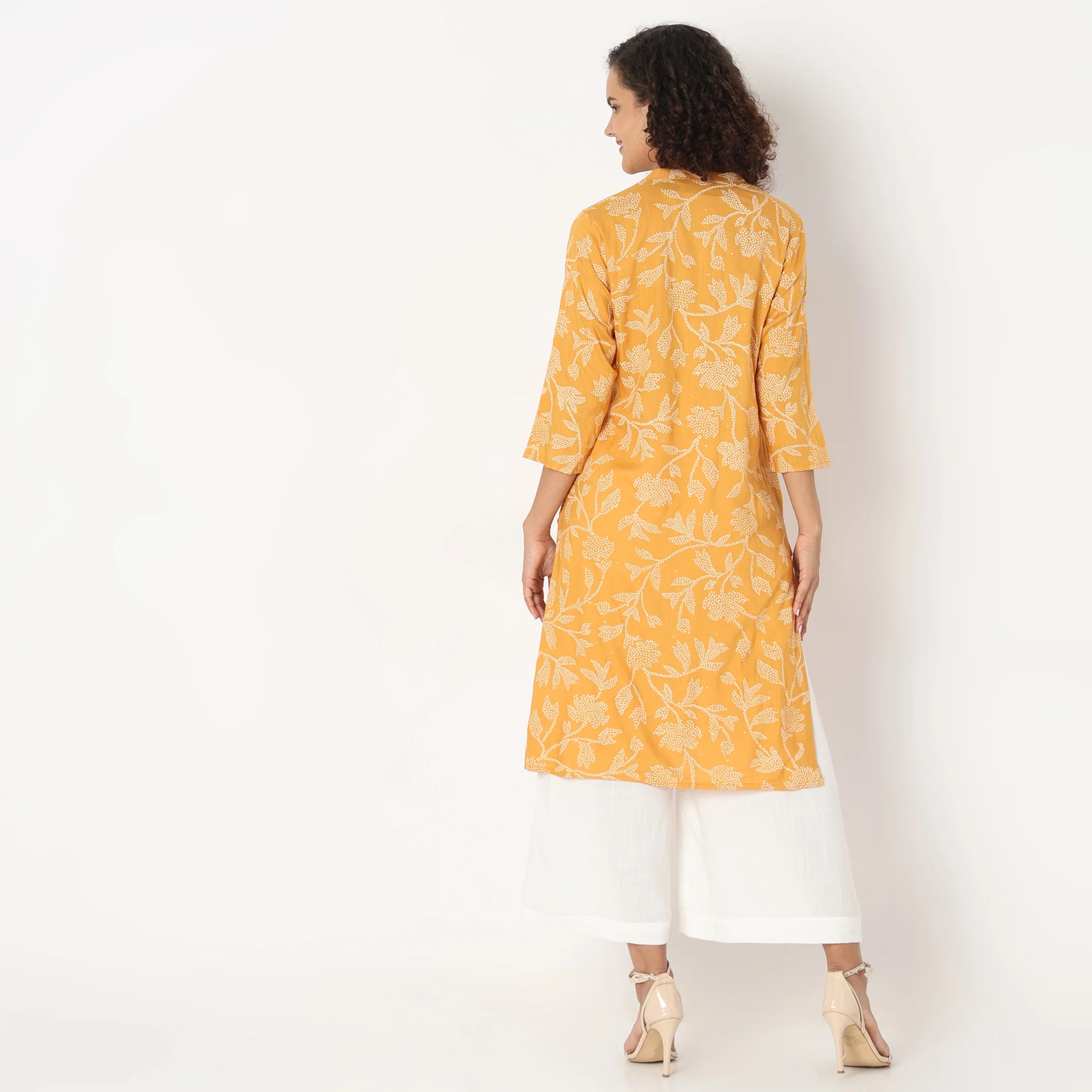 Straight Fit Printed Kurta - Image 8