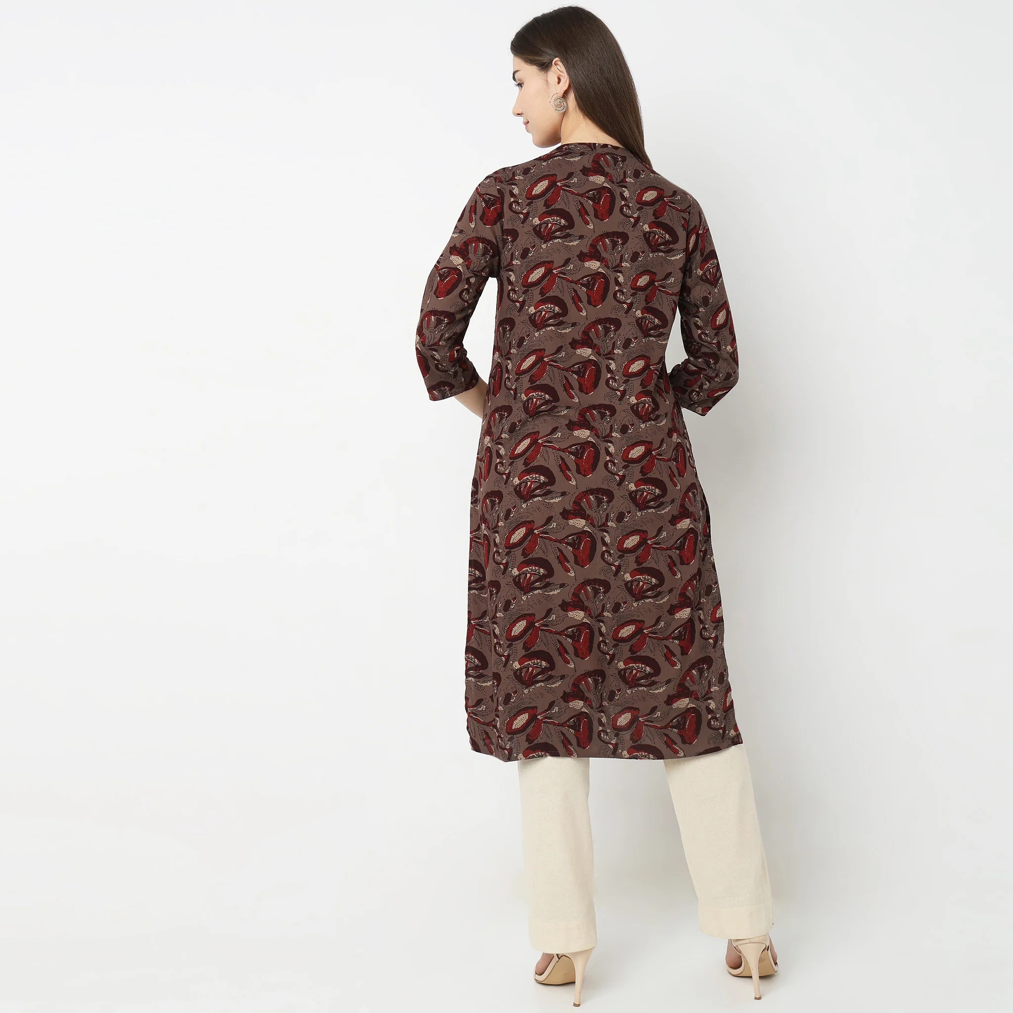 Straight Fit Printed Kurta - Image 3