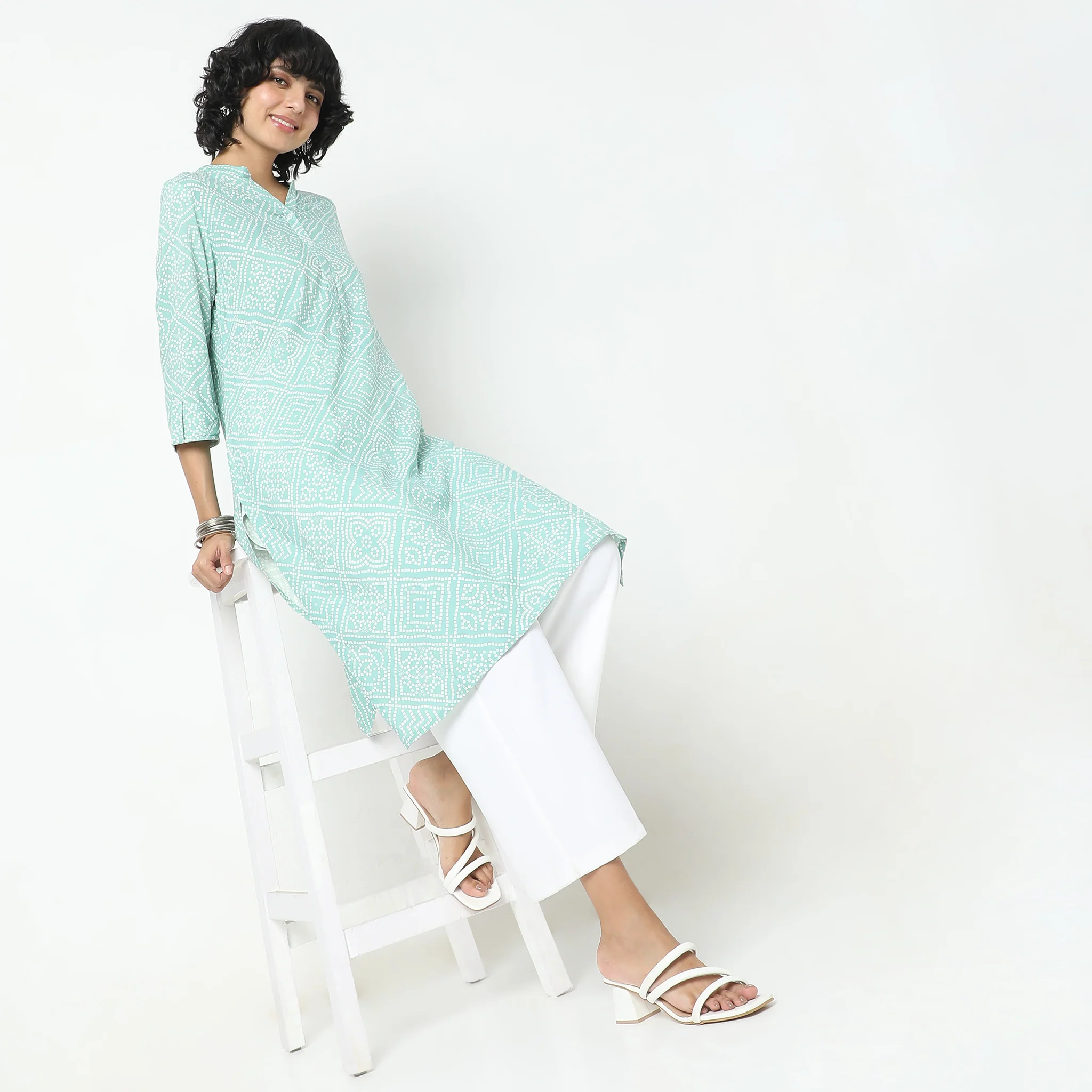 Straight Fit Printed Kurta - Image 6