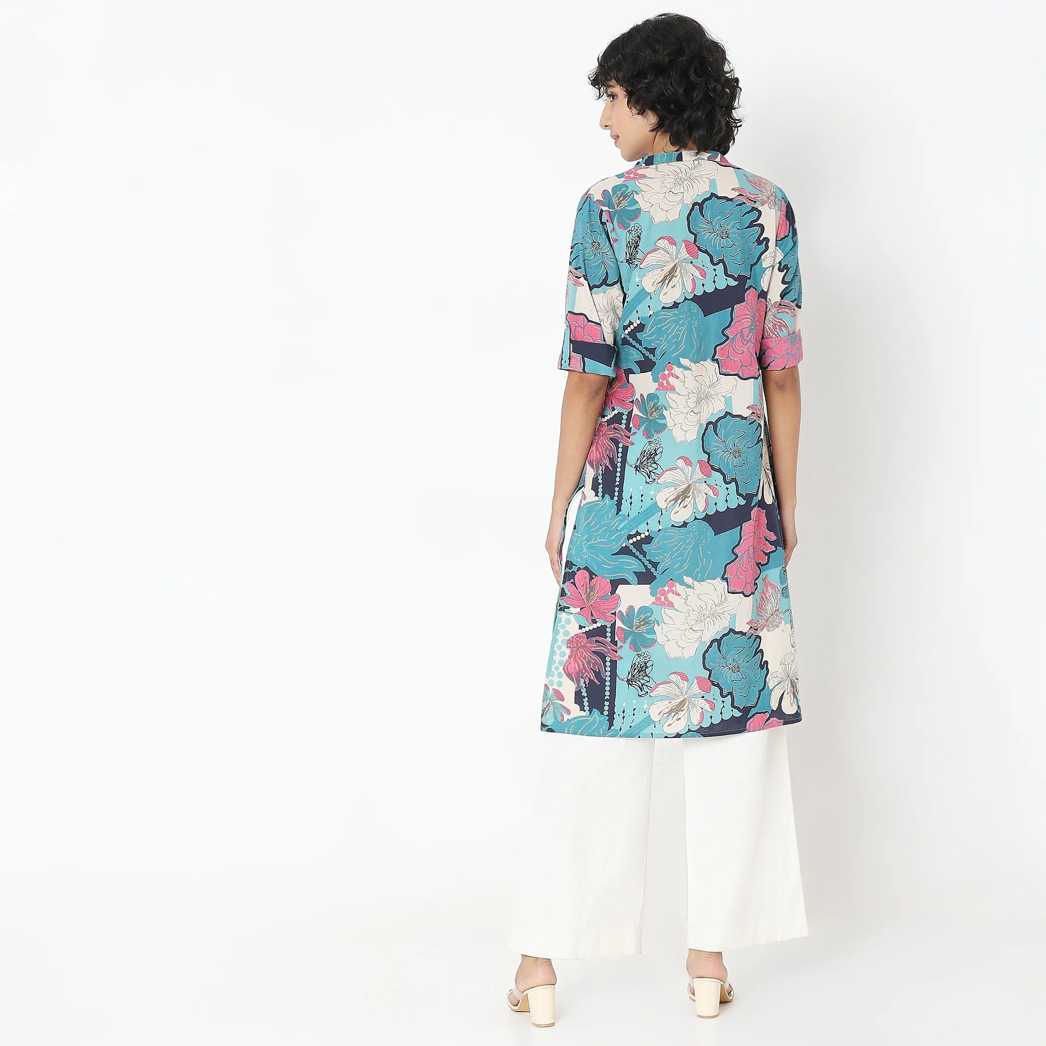 Straight Fit Printed Kurta - Image 3