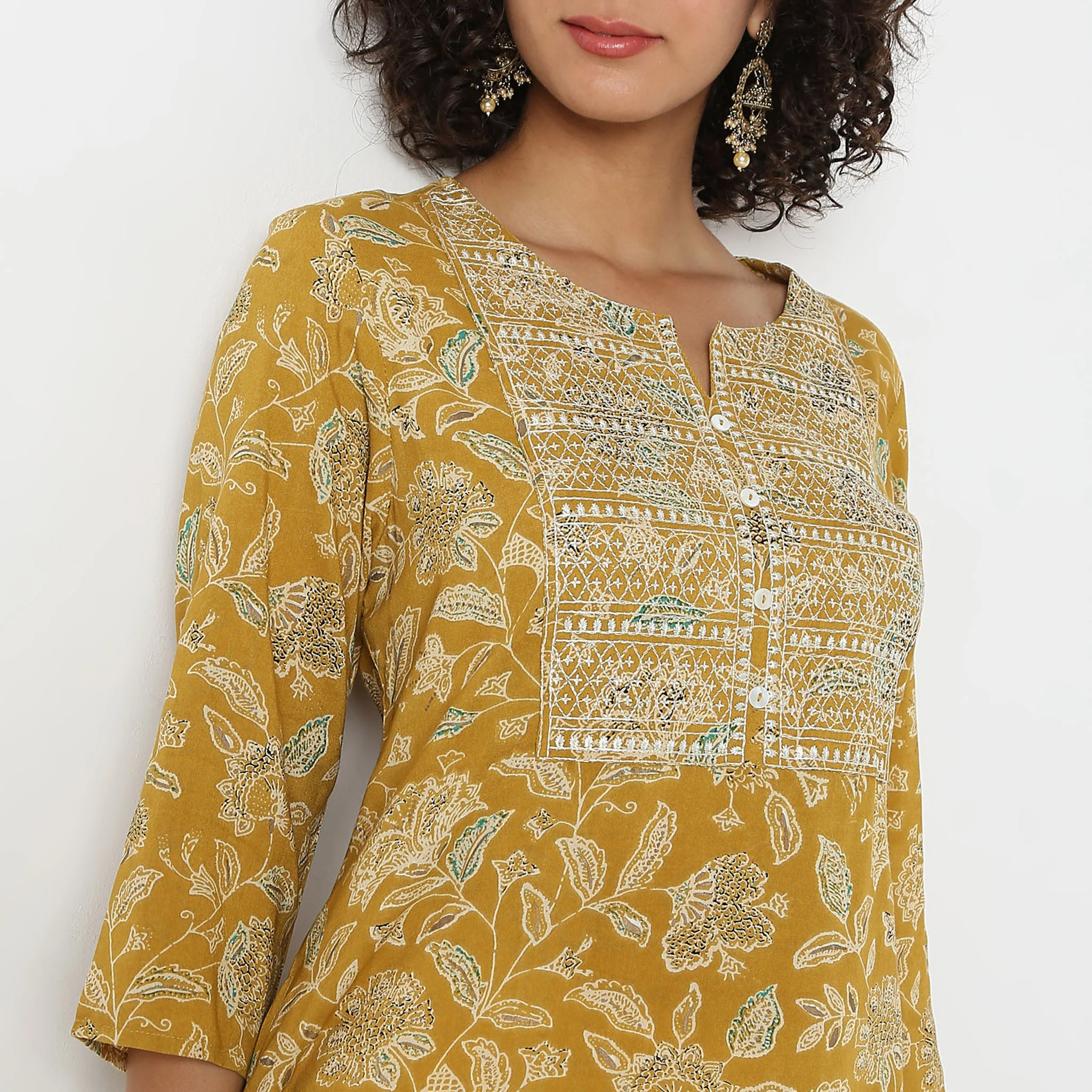 Straight Fit Printed Kurta - Image 4