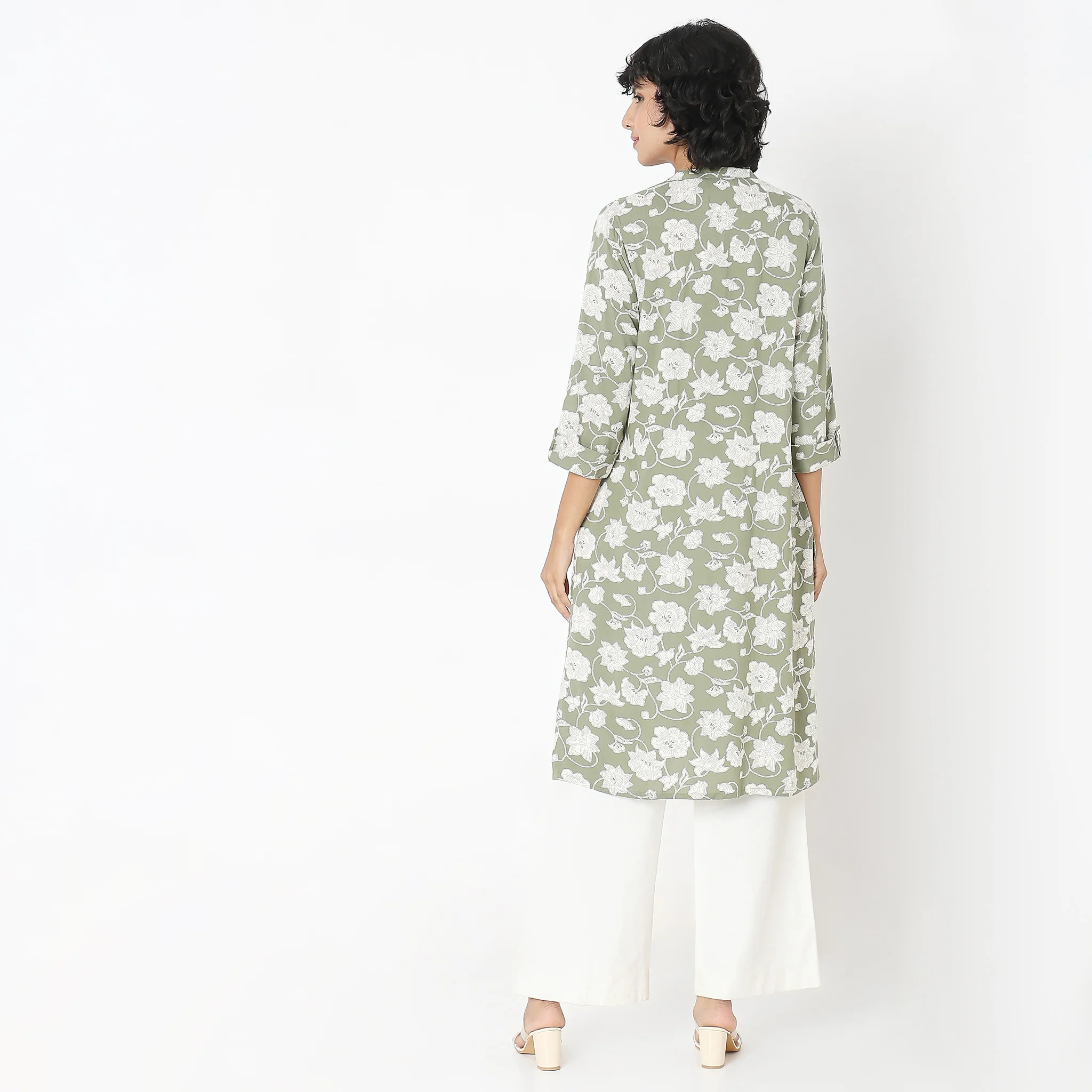 Straight Fit Printed Kurta - Image 3