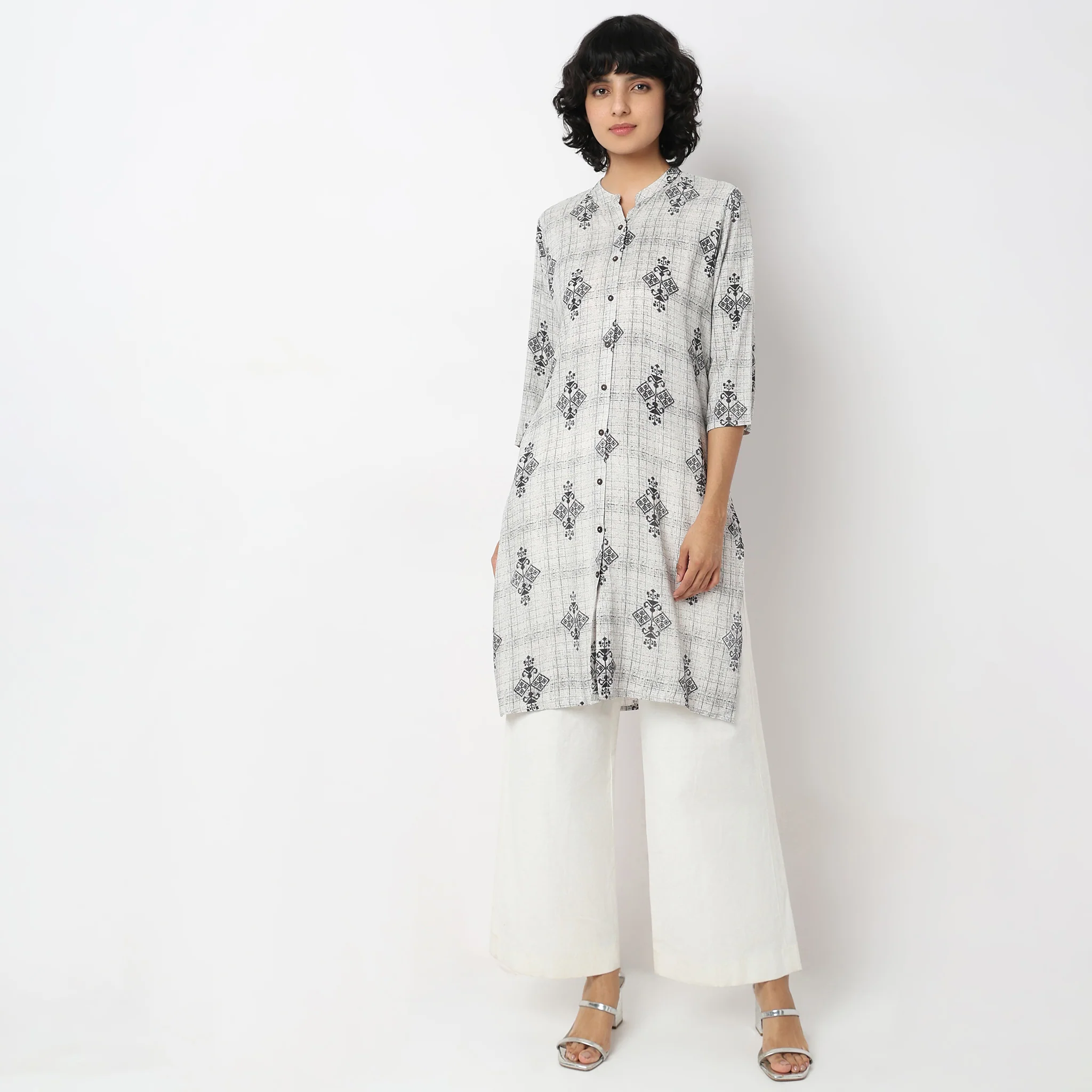 Straight Fit Printed Kurta - Image 2