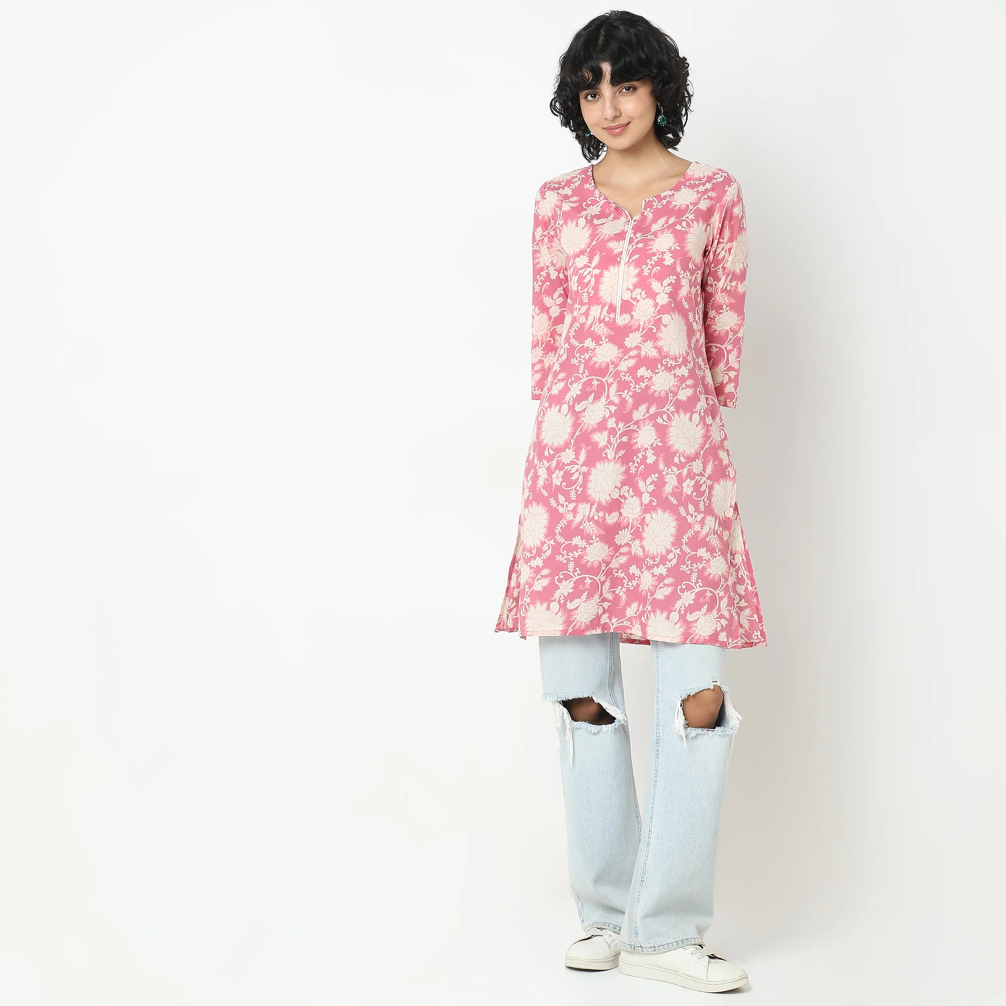 Straight Fit Printed Kurta - Image 2