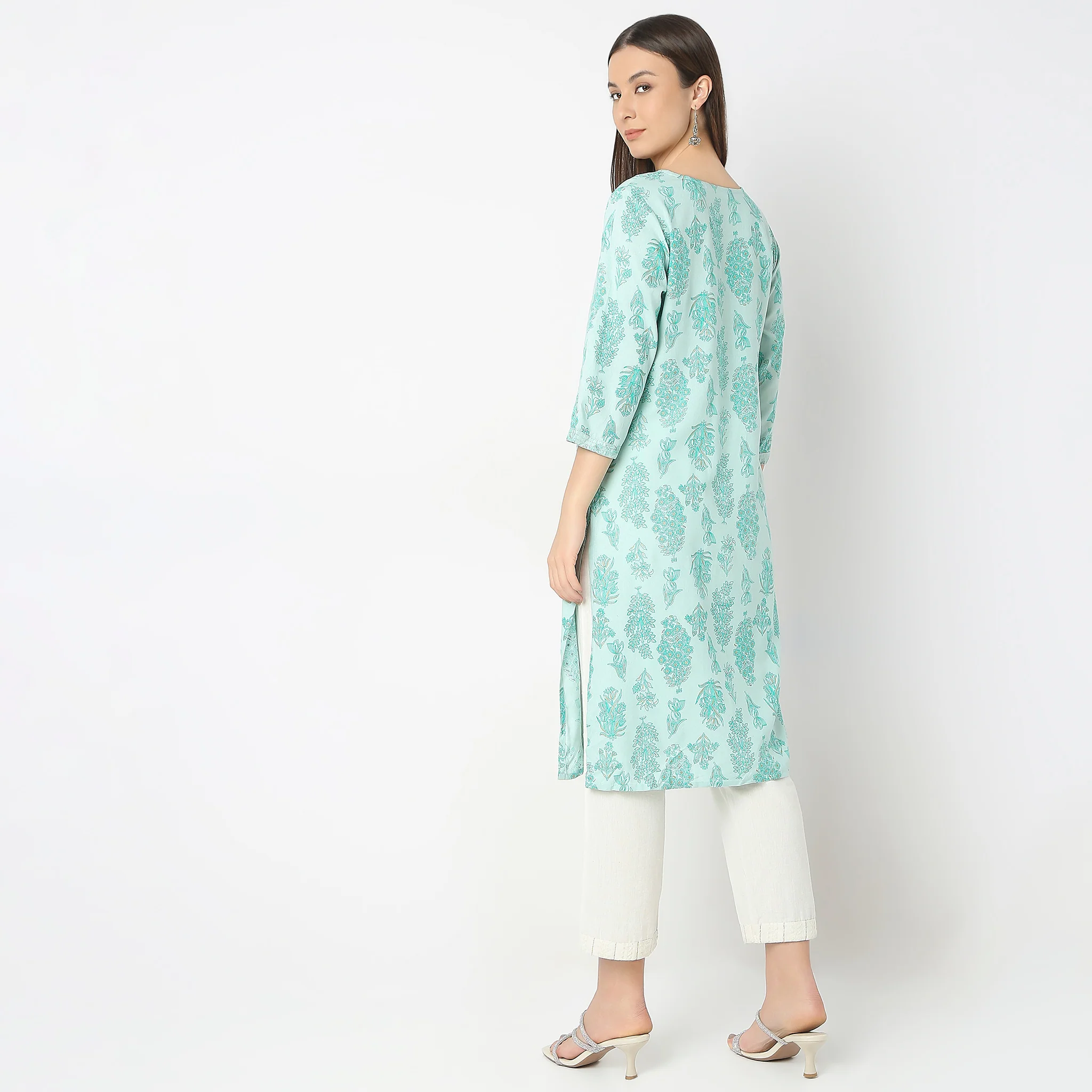 Straight Fit Printed Kurta - Image 8