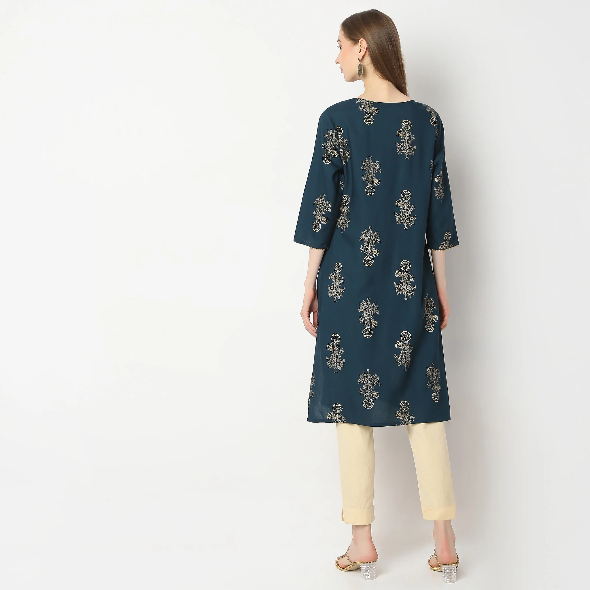 Straight Fit Printed Kurta - Image 3