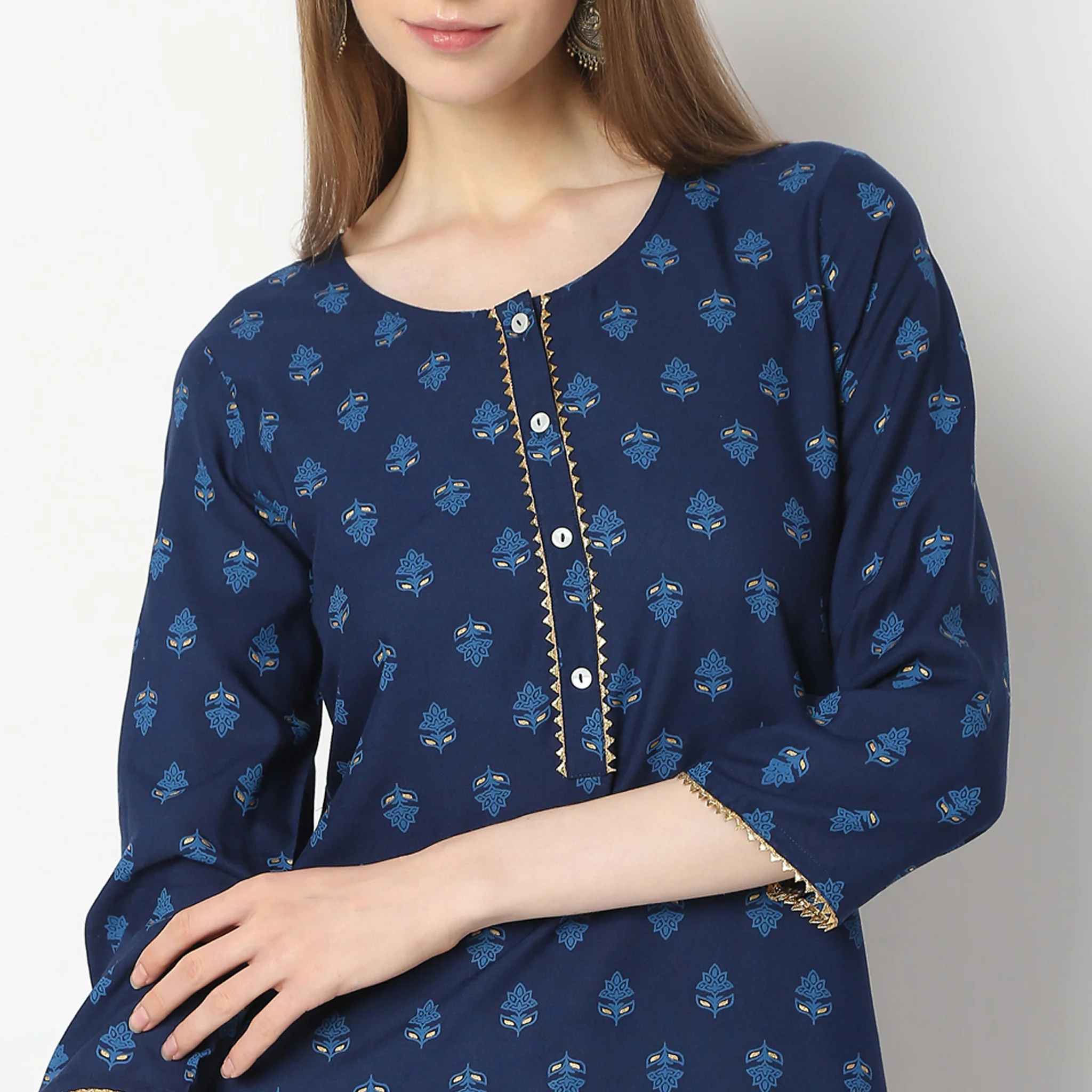 Straight Fit Printed Kurta - Image 4