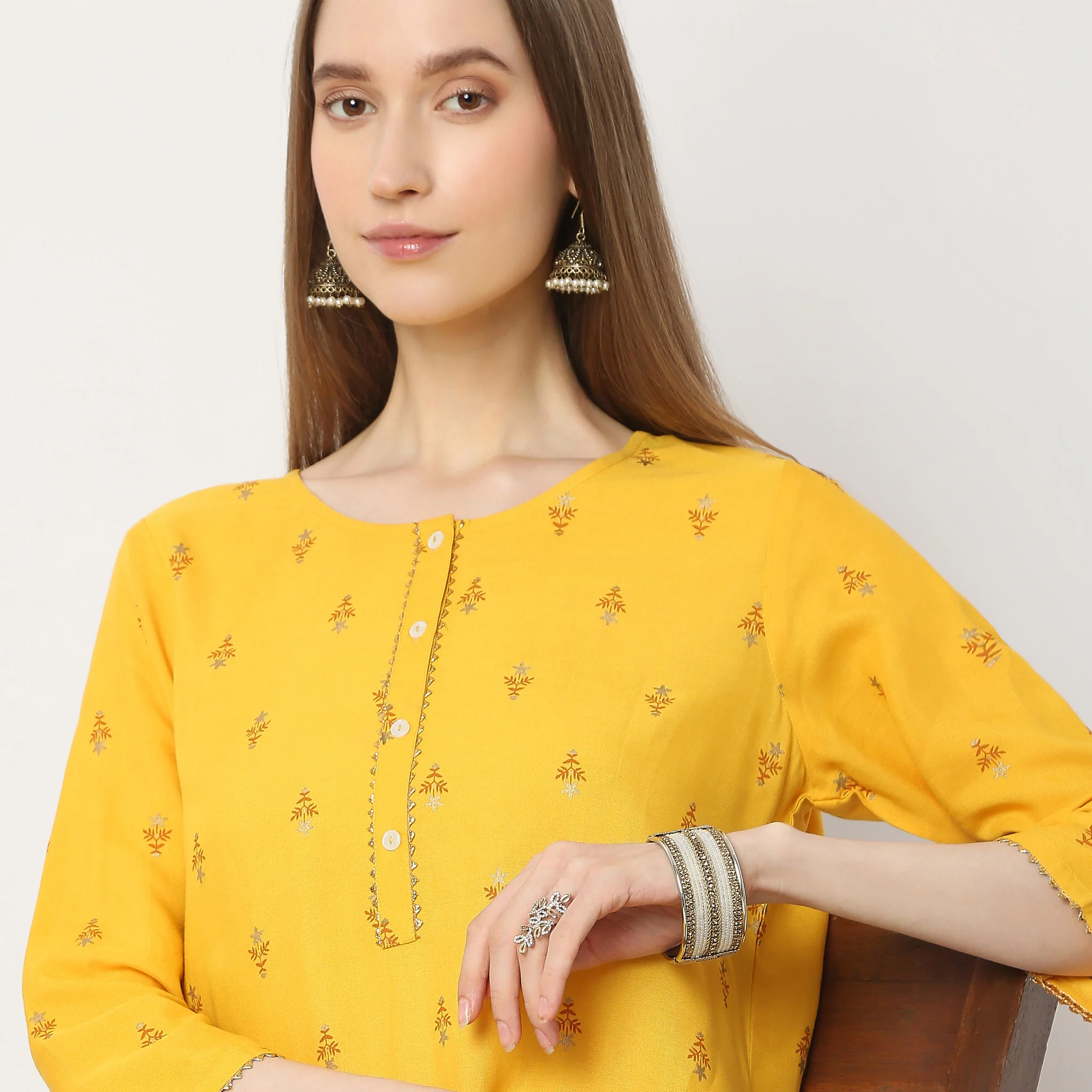 Straight Fit Printed Kurta - Image 4
