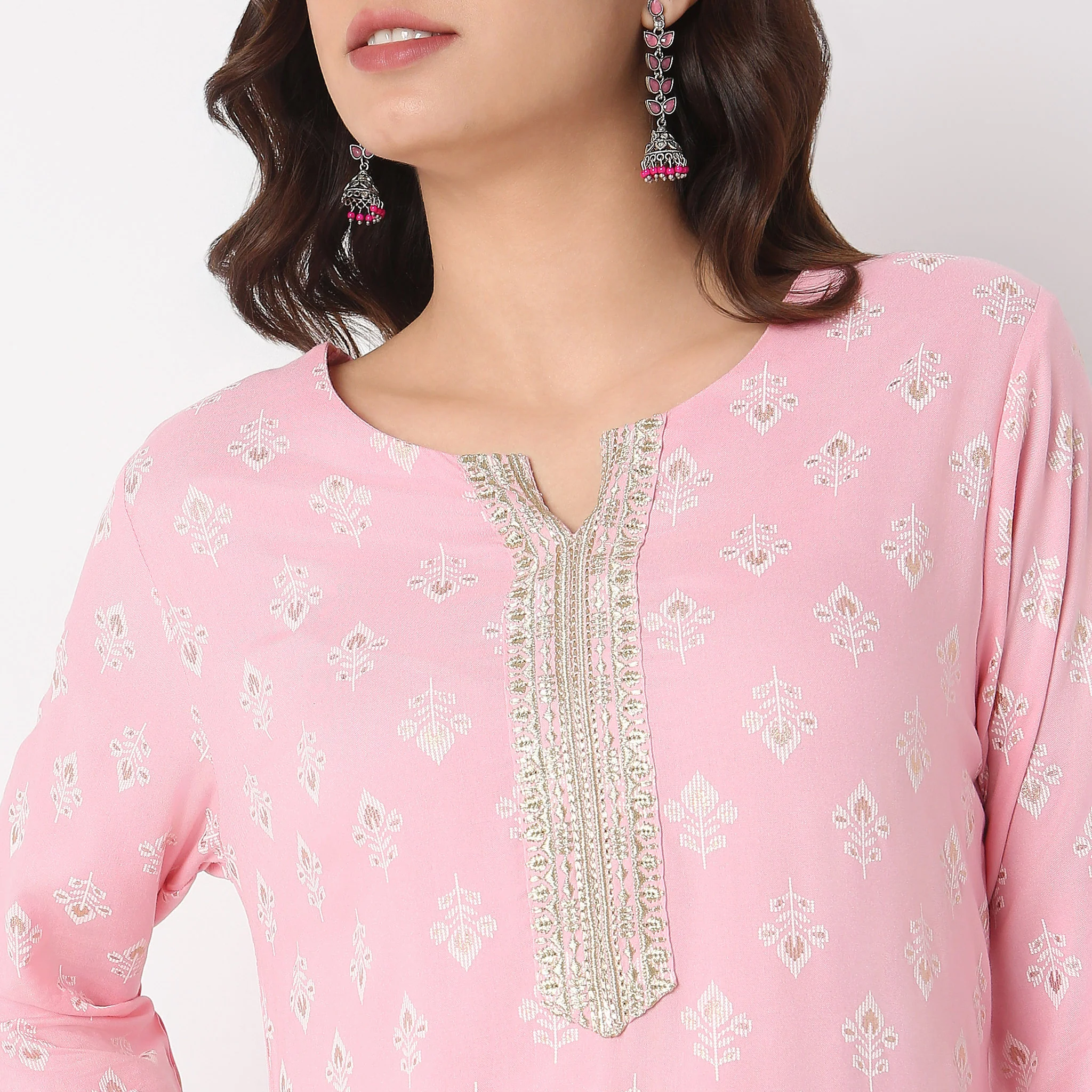 Straight Fit Printed Kurta - Image 4