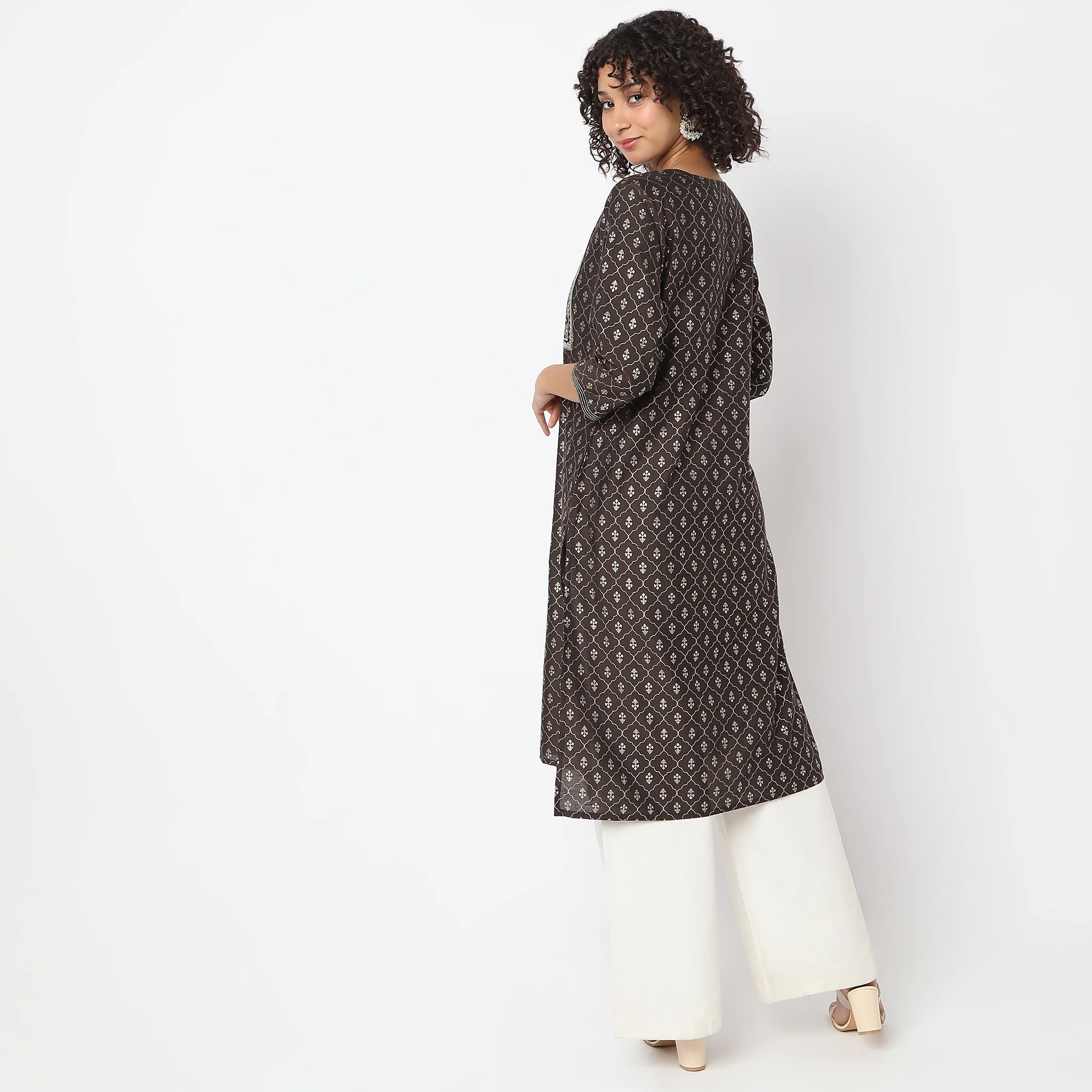 Straight Fit Printed Kurta - Image 3