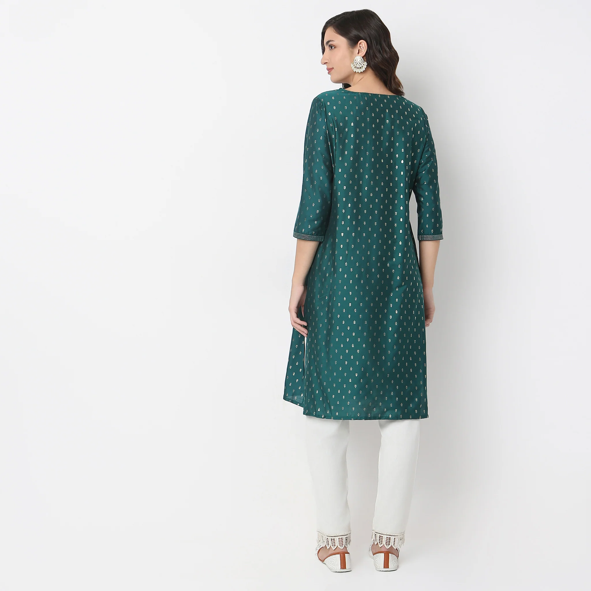Straight Fit Printed Kurta - Image 3