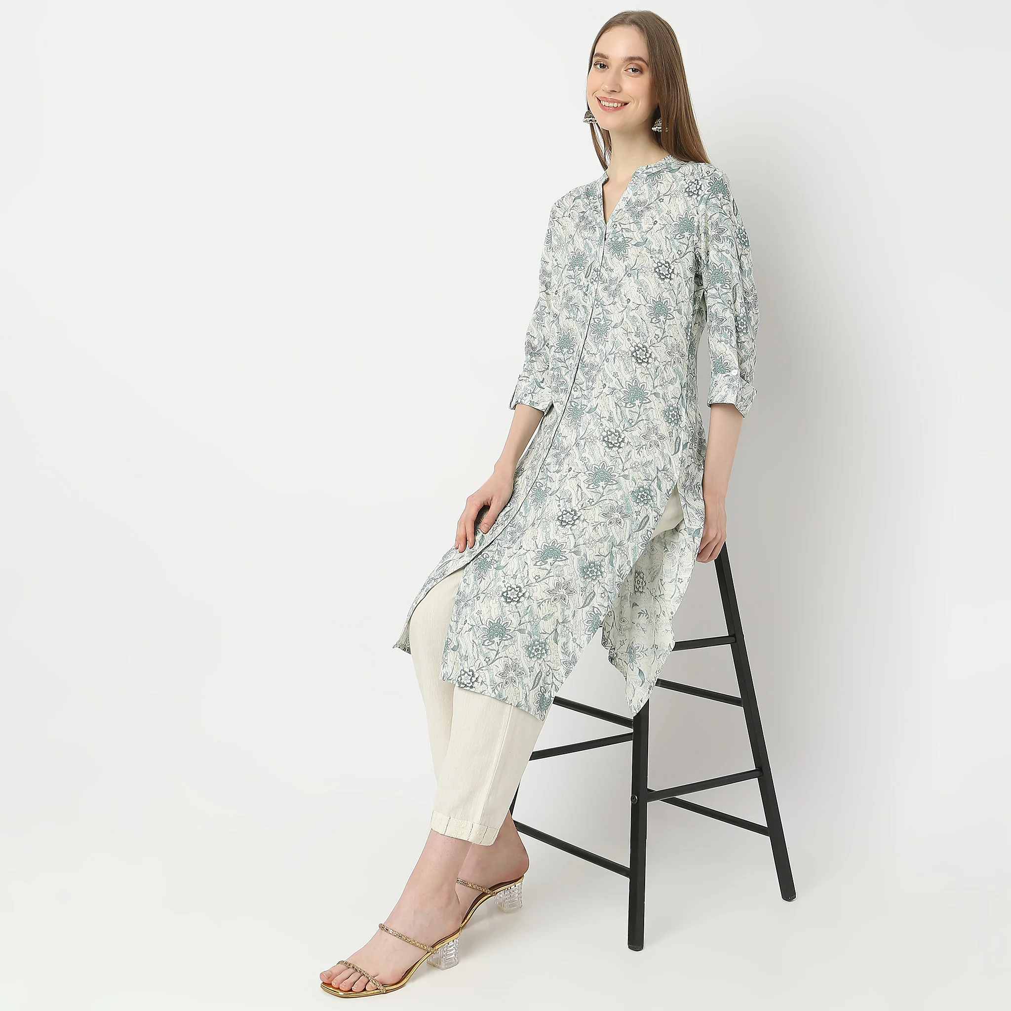 Straight Fit Printed Kurta - Image 6