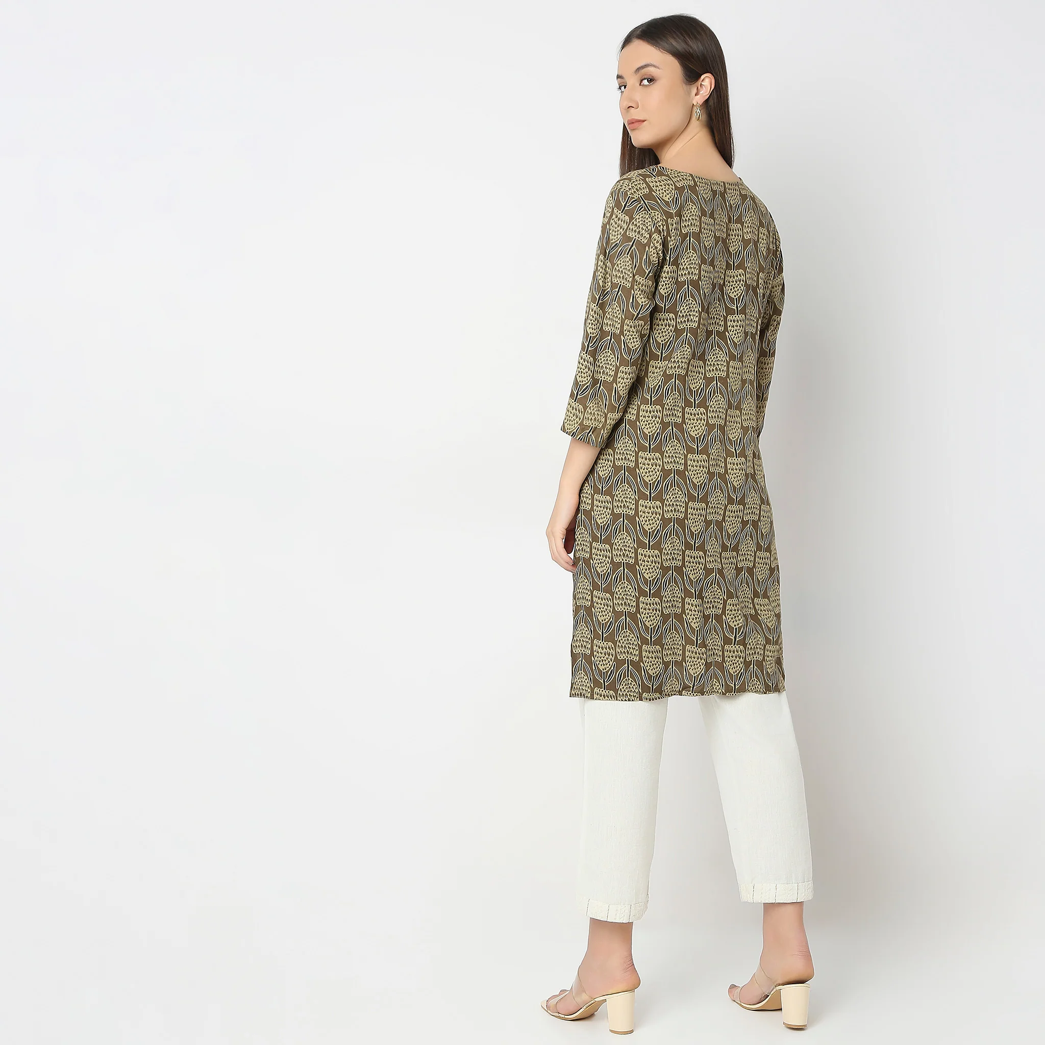 Straight Fit Printed Kurta - Image 3