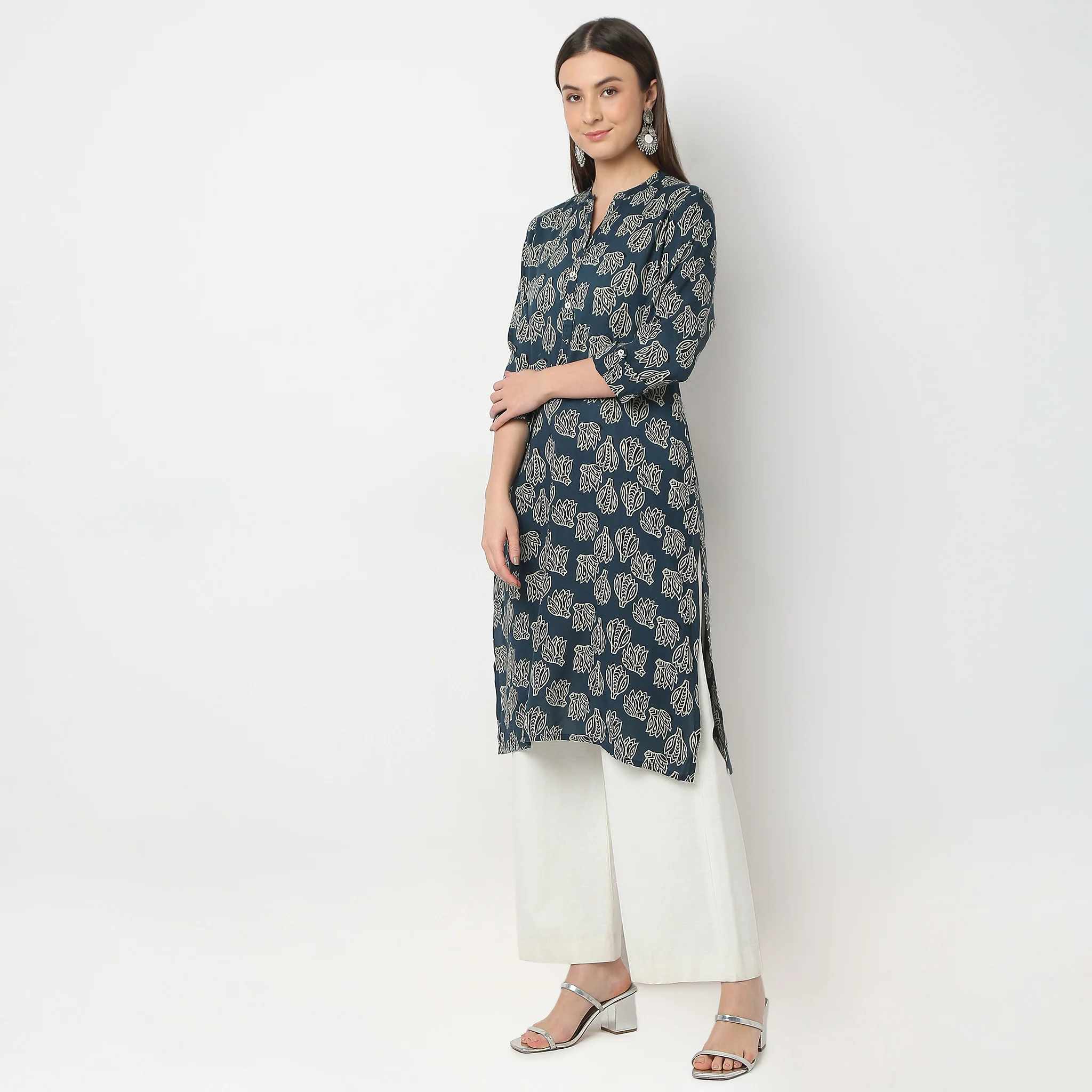 Straight Fit Printed Kurta - Image 5