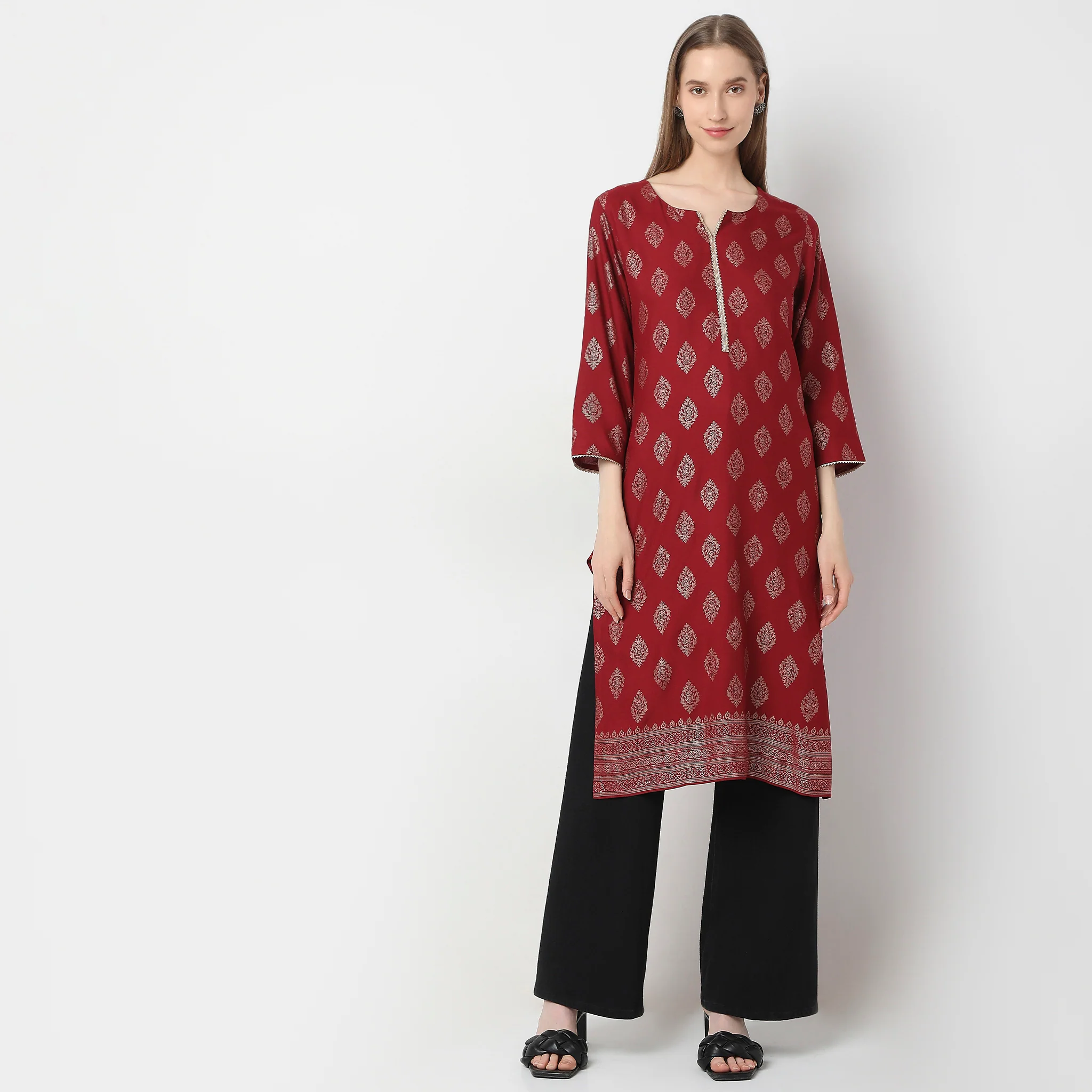 Straight Fit Printed Kurta - Image 2