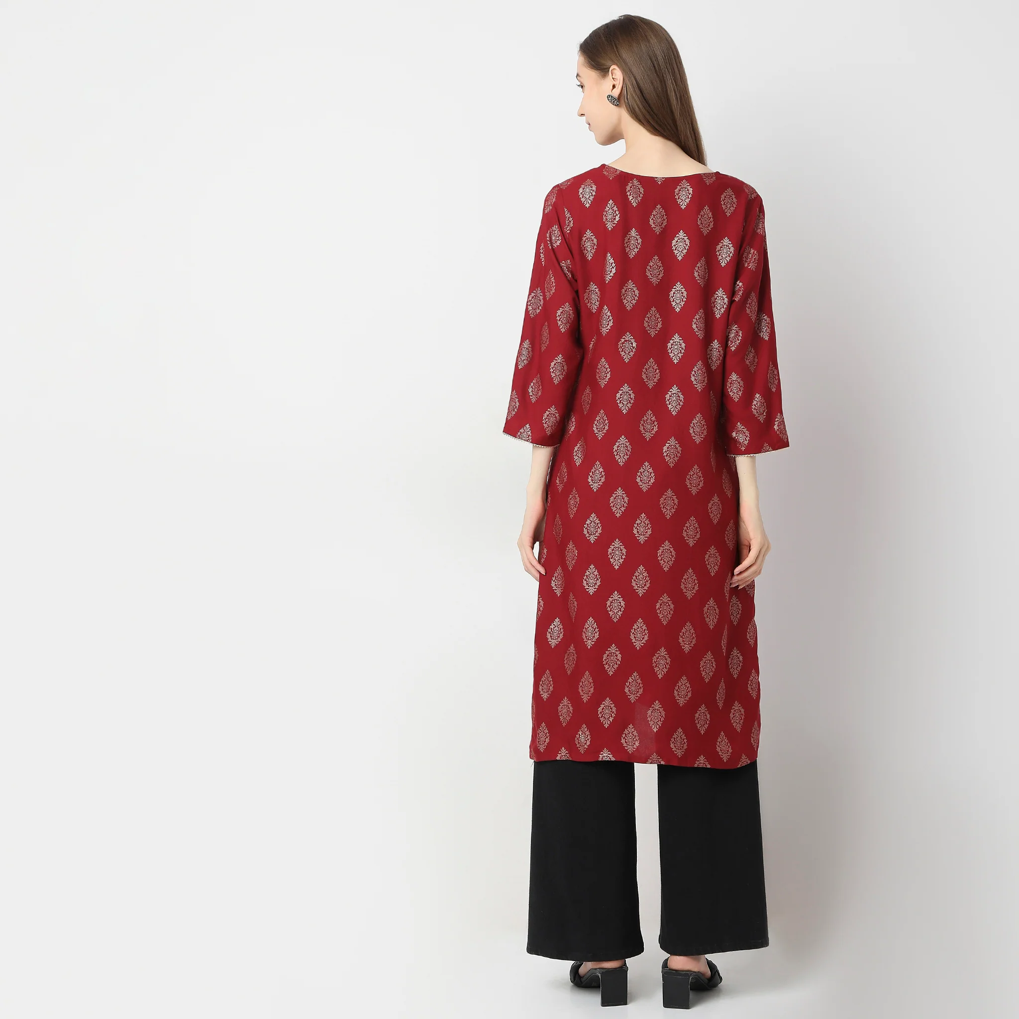 Straight Fit Printed Kurta - Image 3