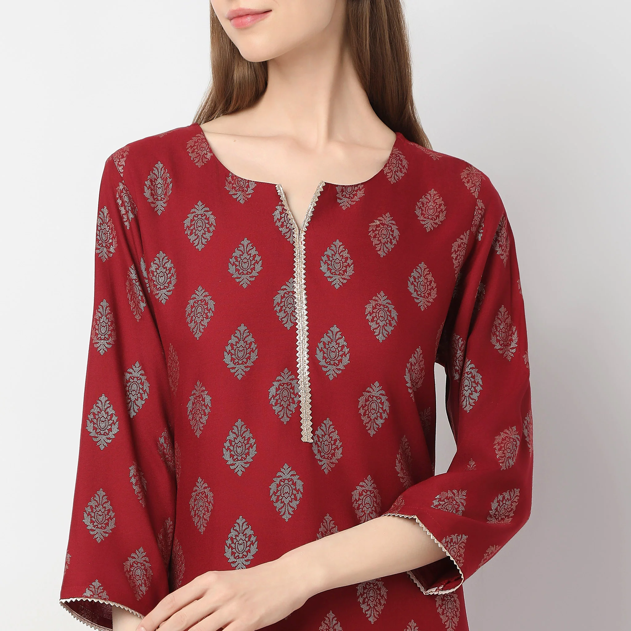 Straight Fit Printed Kurta - Image 4