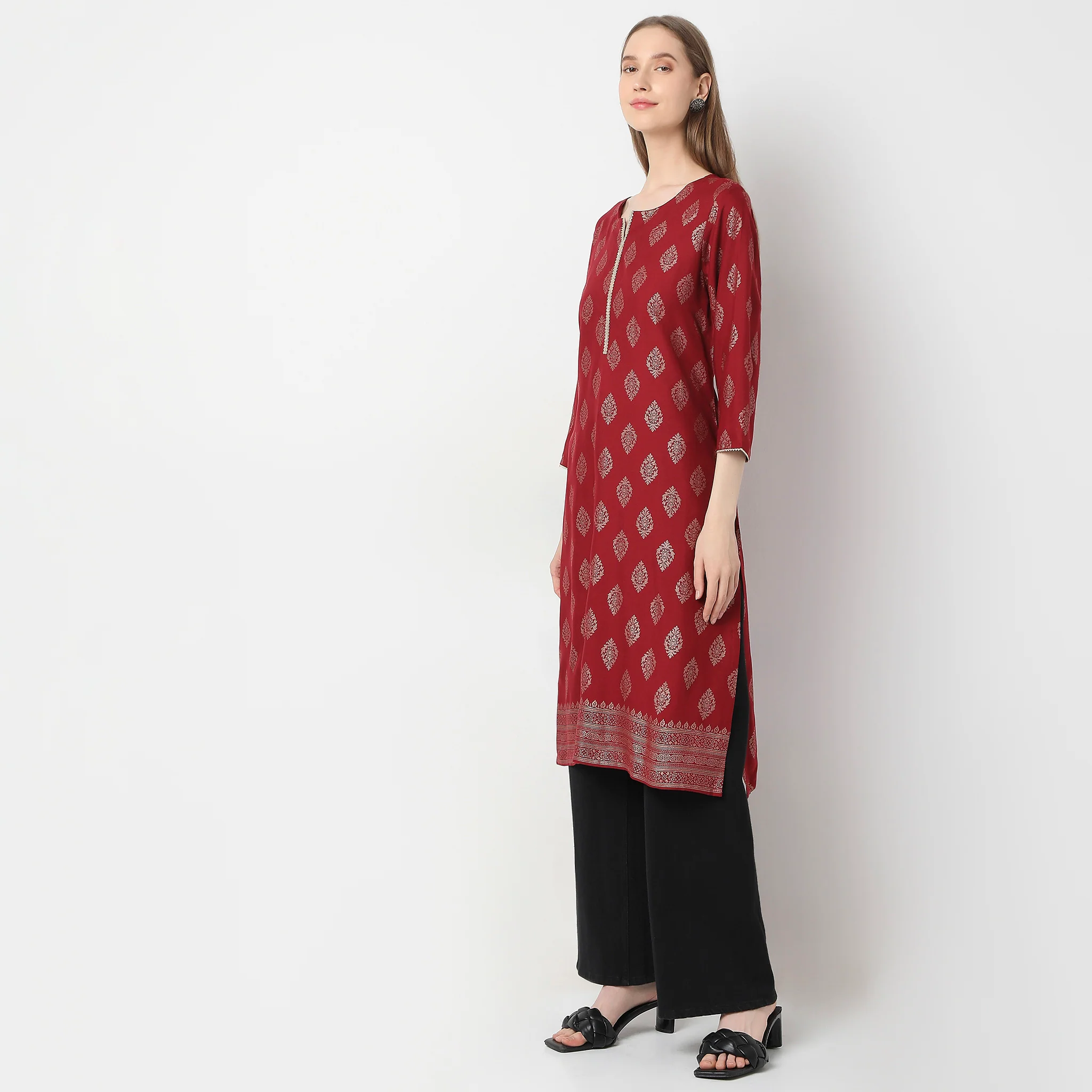 Straight Fit Printed Kurta - Image 5